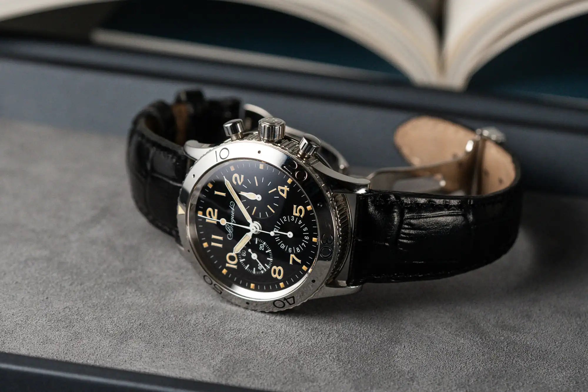 Produktfotografie der Breguet Armbanduhr 3800ST Type XX