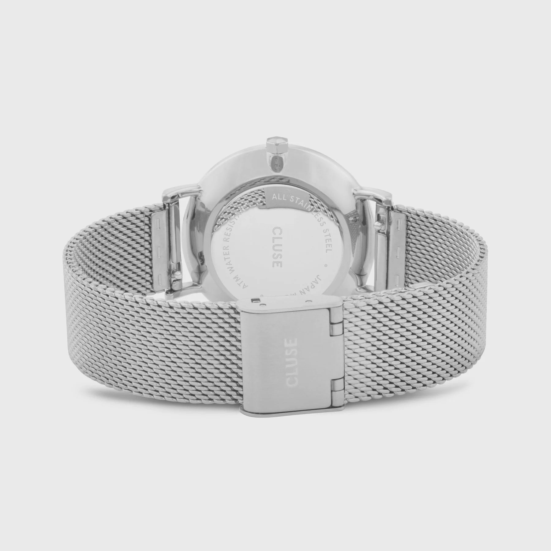 Gehäuseboden und Mesh-Edelstal-Armband der Cluse Stahl-Uhr "Minuit Mesh" mit silberfarbenem Gehäuse und schwarzem Zifferblatt