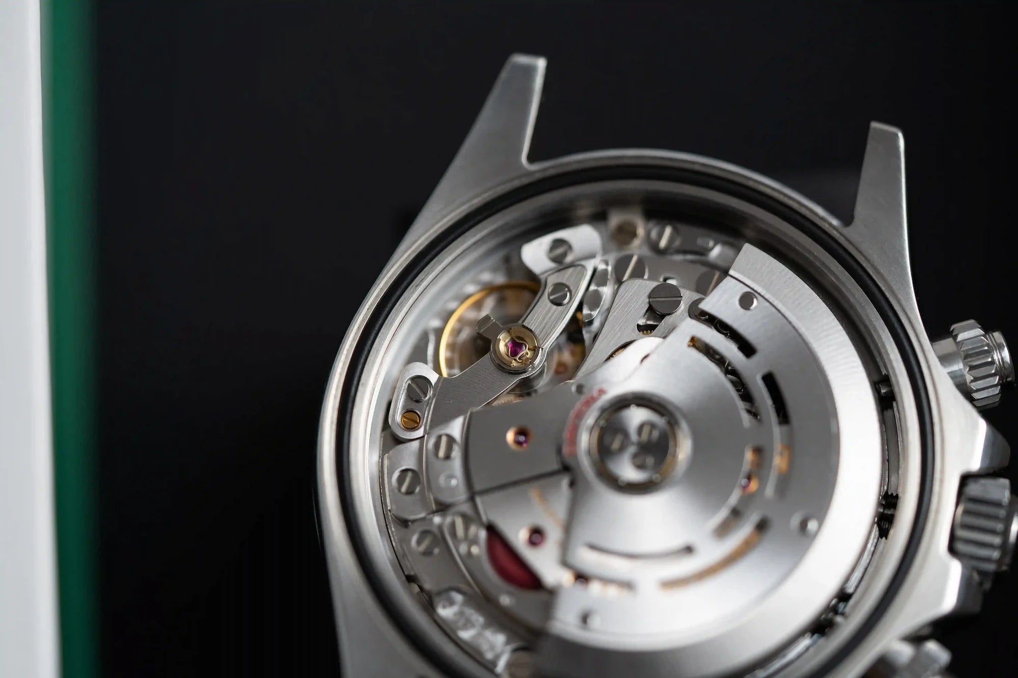 Detailaufnahme des Calibers 4130 der Rolex Cosmograph Daytona