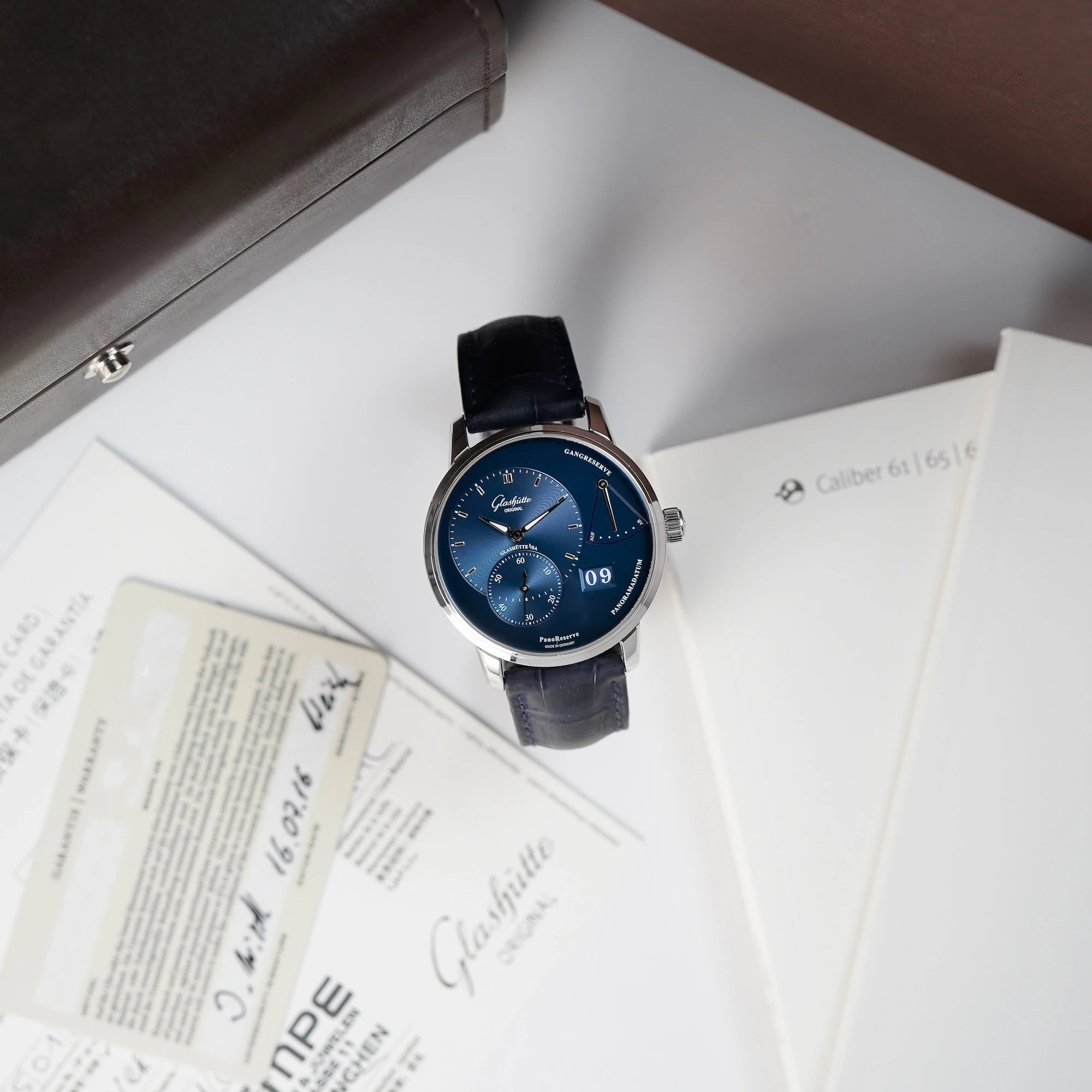 Glashuette Original Panoreserve Uhr mit blauem Zifferblatt mit gesamten Lieferumfang im Full-Set