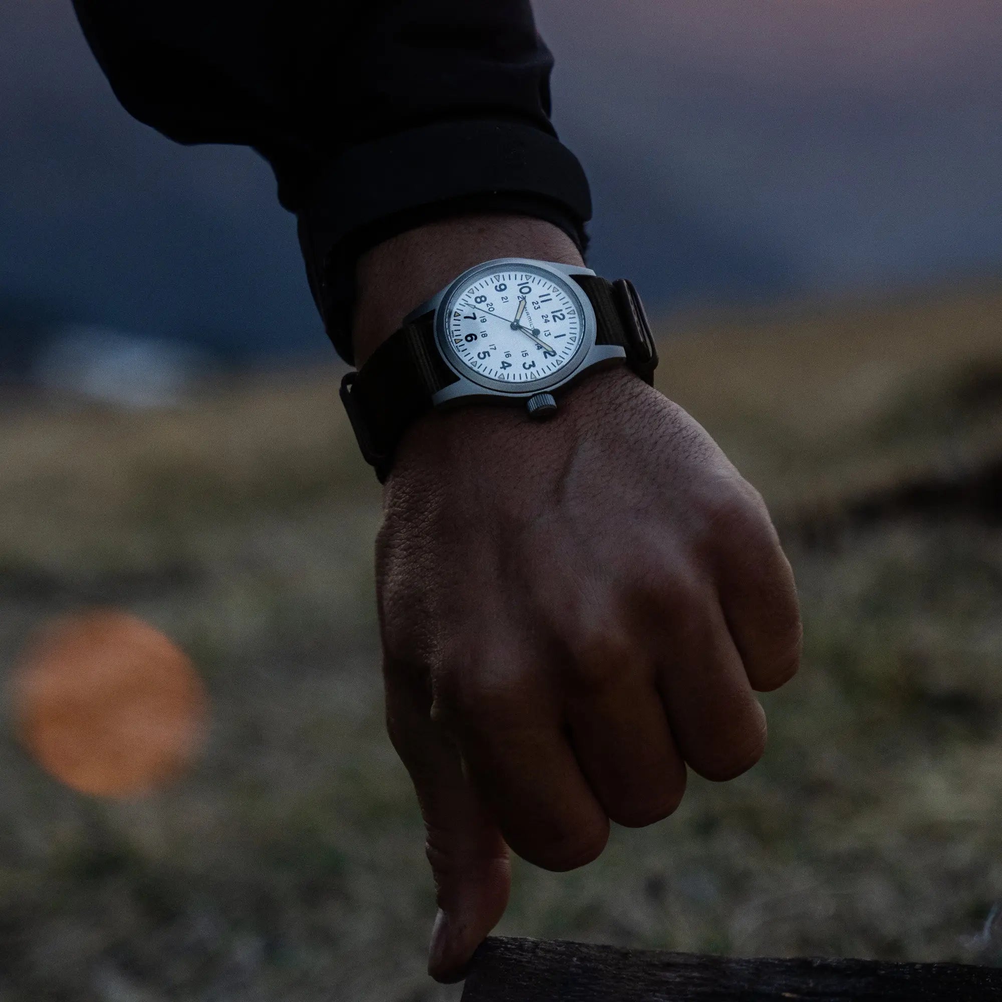 Khaki Field Mechanical | 38mm | weiß