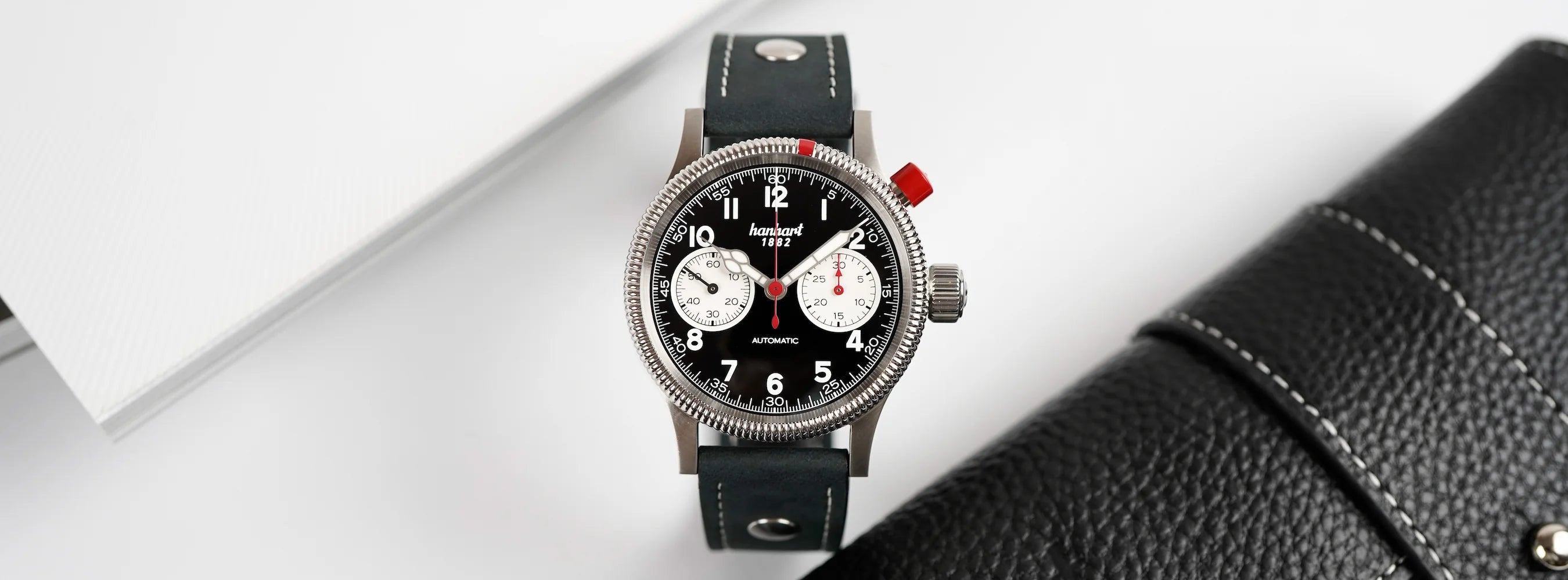 Fotographie von Hanhart Uhr Pioneer Mk1 Reverse Panda durch Schmuckatelier Lang