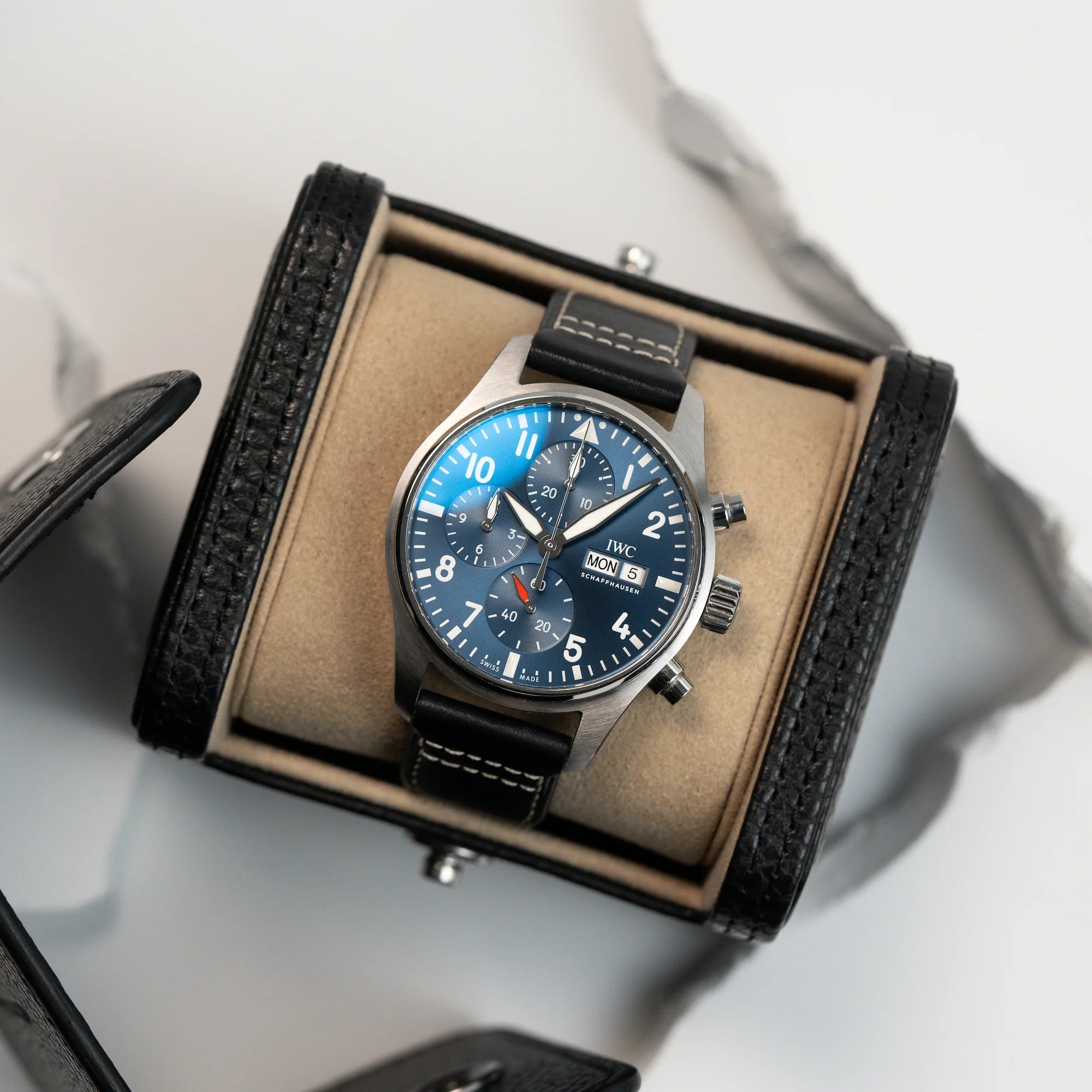 IWC Schaffhausen Pilot Fliegeruhr Chronograph 41 mit blauem Zifferblatt mit der Referenz IW388101 in der dazugehörigen Box