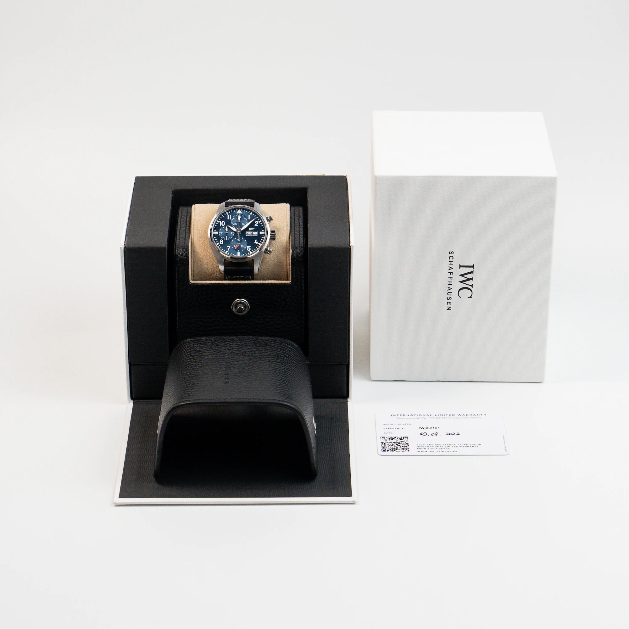 IWC Schaffhausen Pilot Fliegeruhr Chronograph 41 mit blauem Zifferblatt mit der Referenz IW388101 in der dazugehörigen Box mit der originalen Garantiekarte
