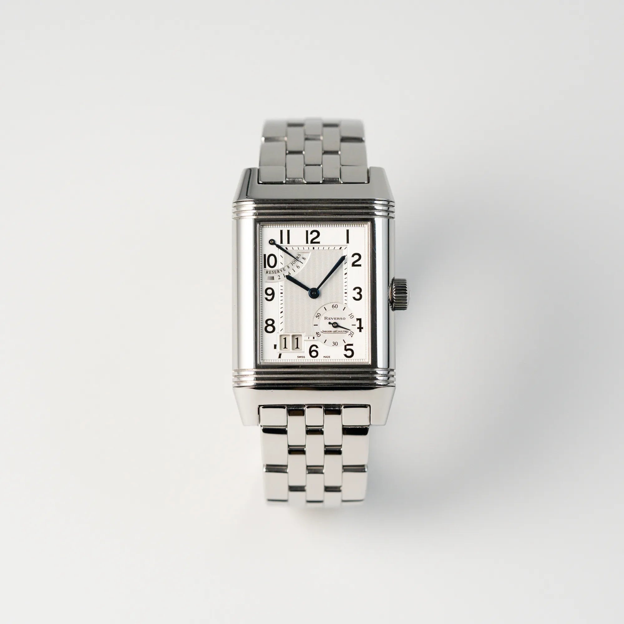 Frontale Ansicht der Jaeger LeCoultre Reverso Grand Date Armbanduhr