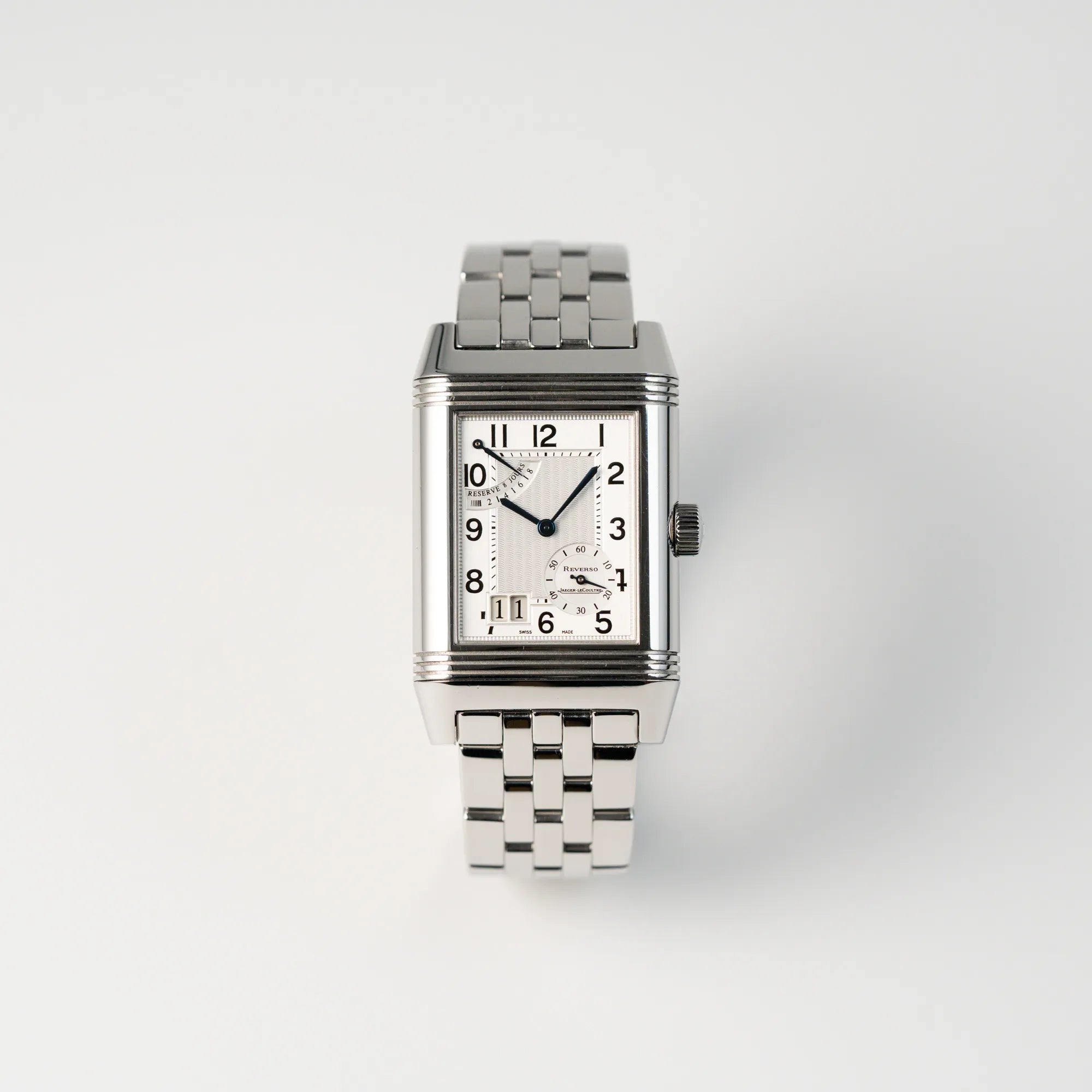 Frontale Ansicht der Jaeger LeCoultre Reverso Grand Date Armbanduhr