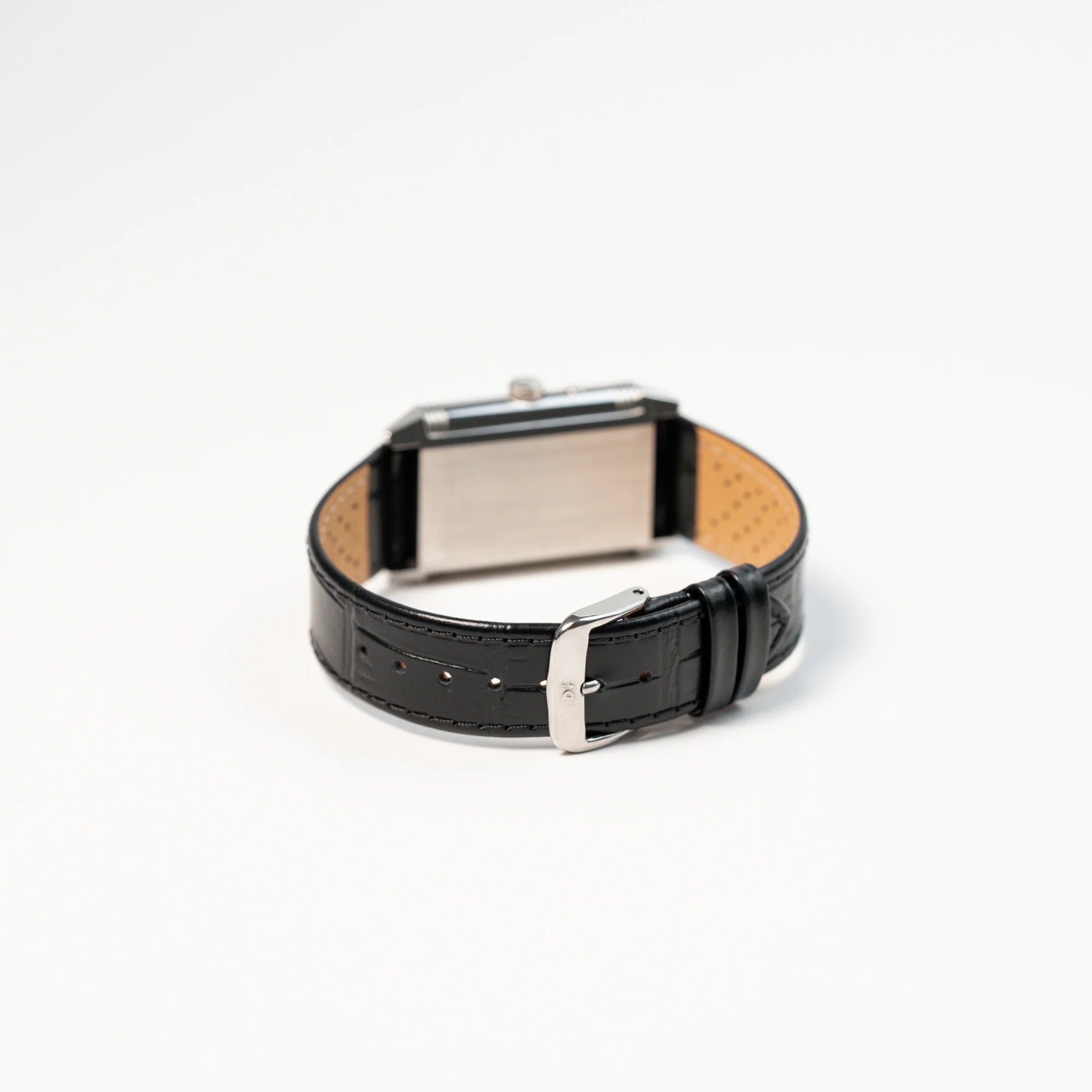 Blick auf das schwarze Lederband mit Dornschliesse der Jaeger LeCoultre Reverso Duoface 270.8.54 in Stahl