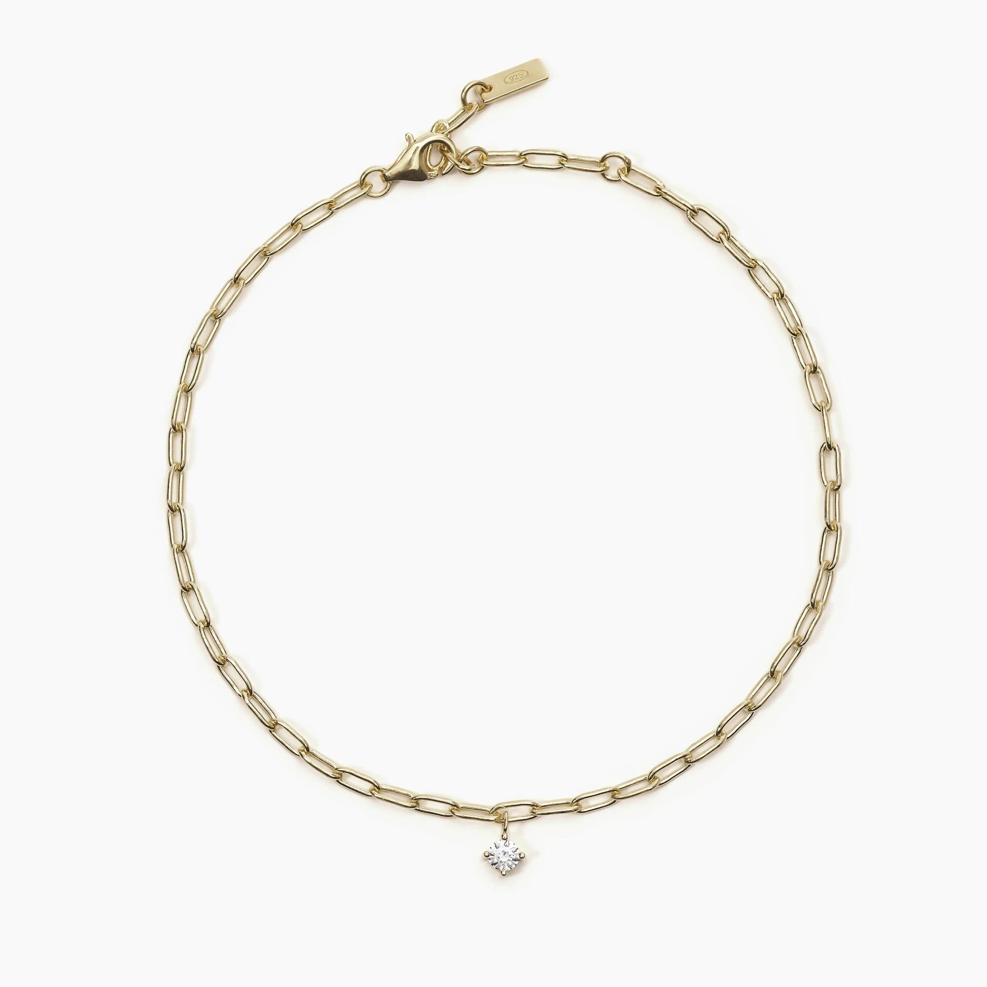 Produktfotografie des vergoldeten Mabina Silberarmbands für Damen mit Zirkonia-Stein als Anhänger