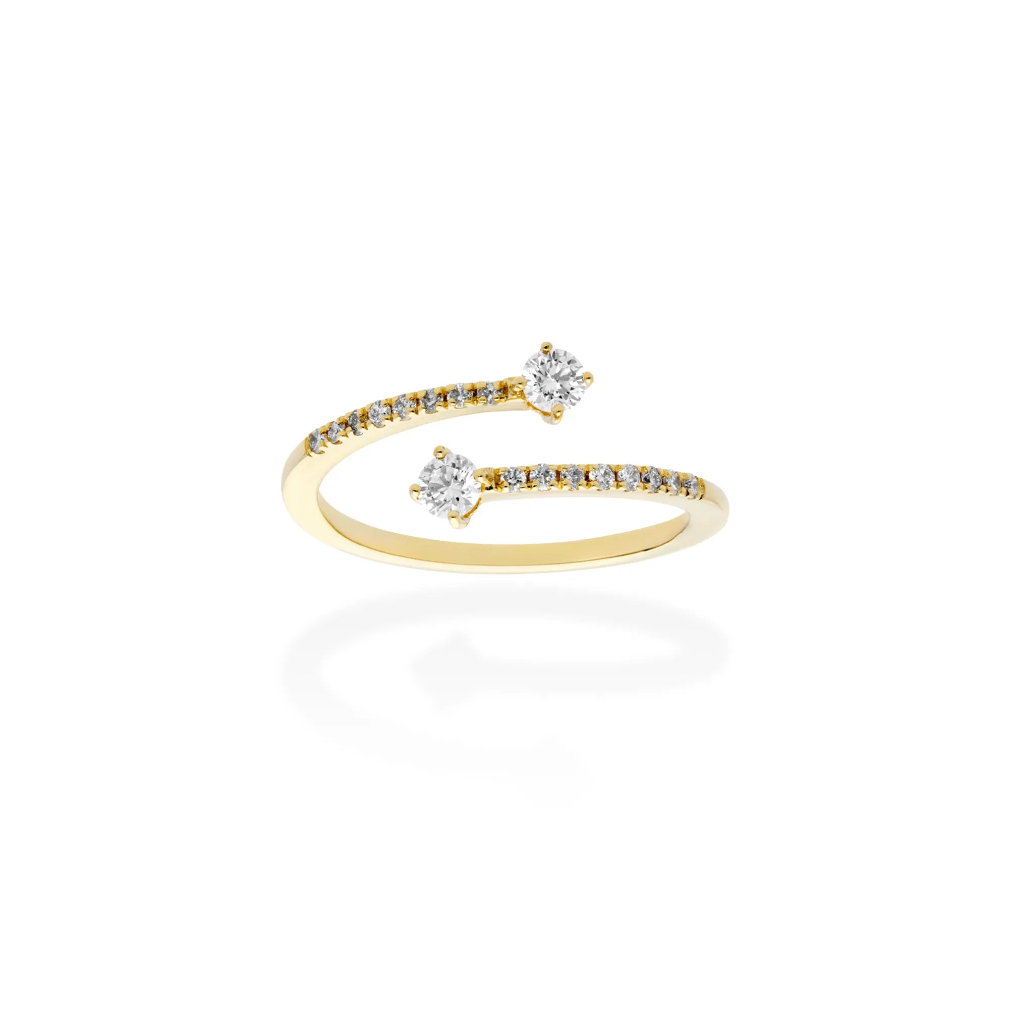 Produktfotografie des aus Gelbgold gefertigten Damenrings A2867SA von MArina Garcia mit einer offenen Ringschine, die selbst mit kleinen Diamanten besetzt ist und jeweils einem größeren Diamanten als Abschluss der Ringschiene