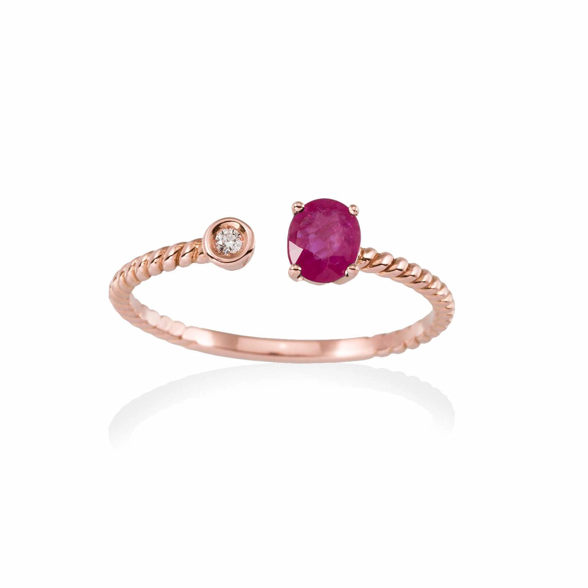 Produktfotografie des gedrehten Marina Garcia Rings A2346-PR in 18 Karat Roségold mit einem Rubin und einem Diamanten