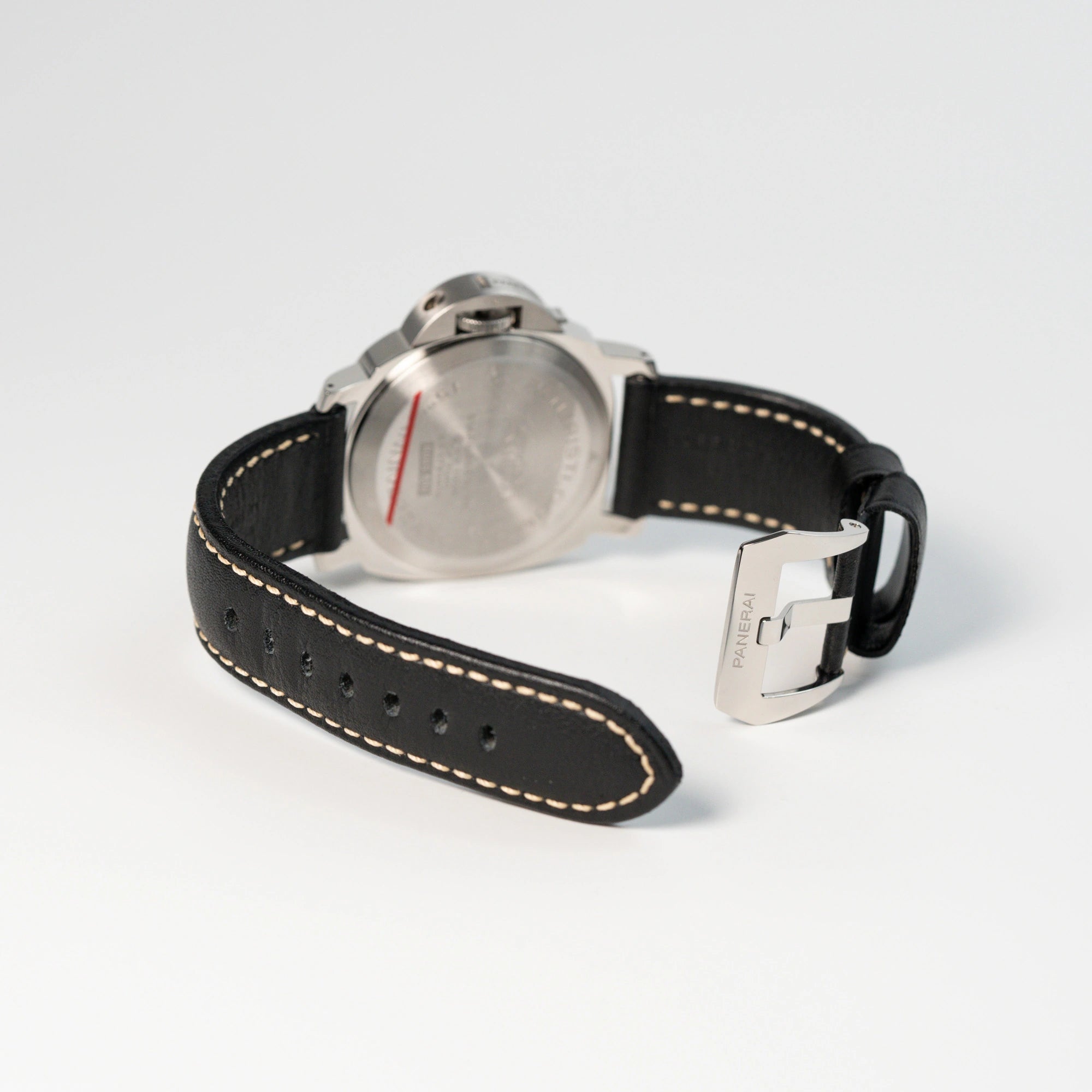 Panerai Luminor Logo Base am schwarzen Lederarmband mit Dornschliesse
