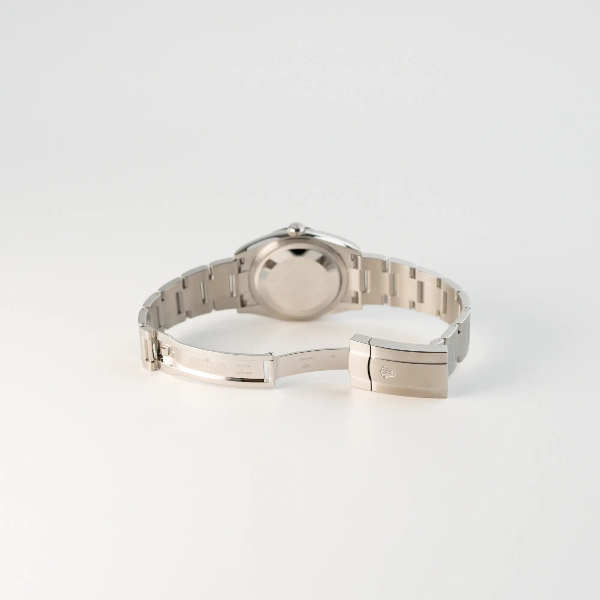 Geöffnete Faltschliesse der Rolex Oyster Perpetual in 36mm mit dem grünen Zifferblatt