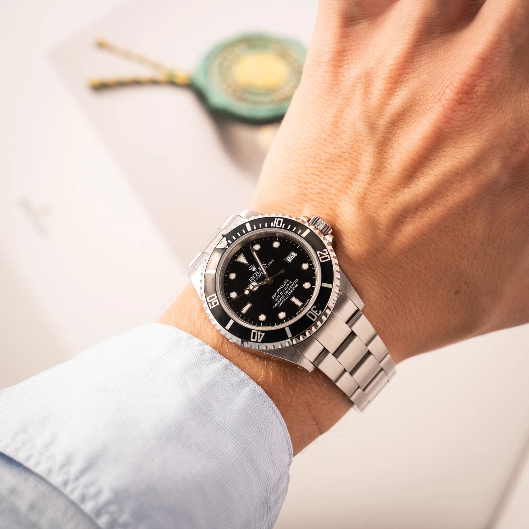 Sea-Dweller 4000 | 16600 | Box & Papers | Service | LC100