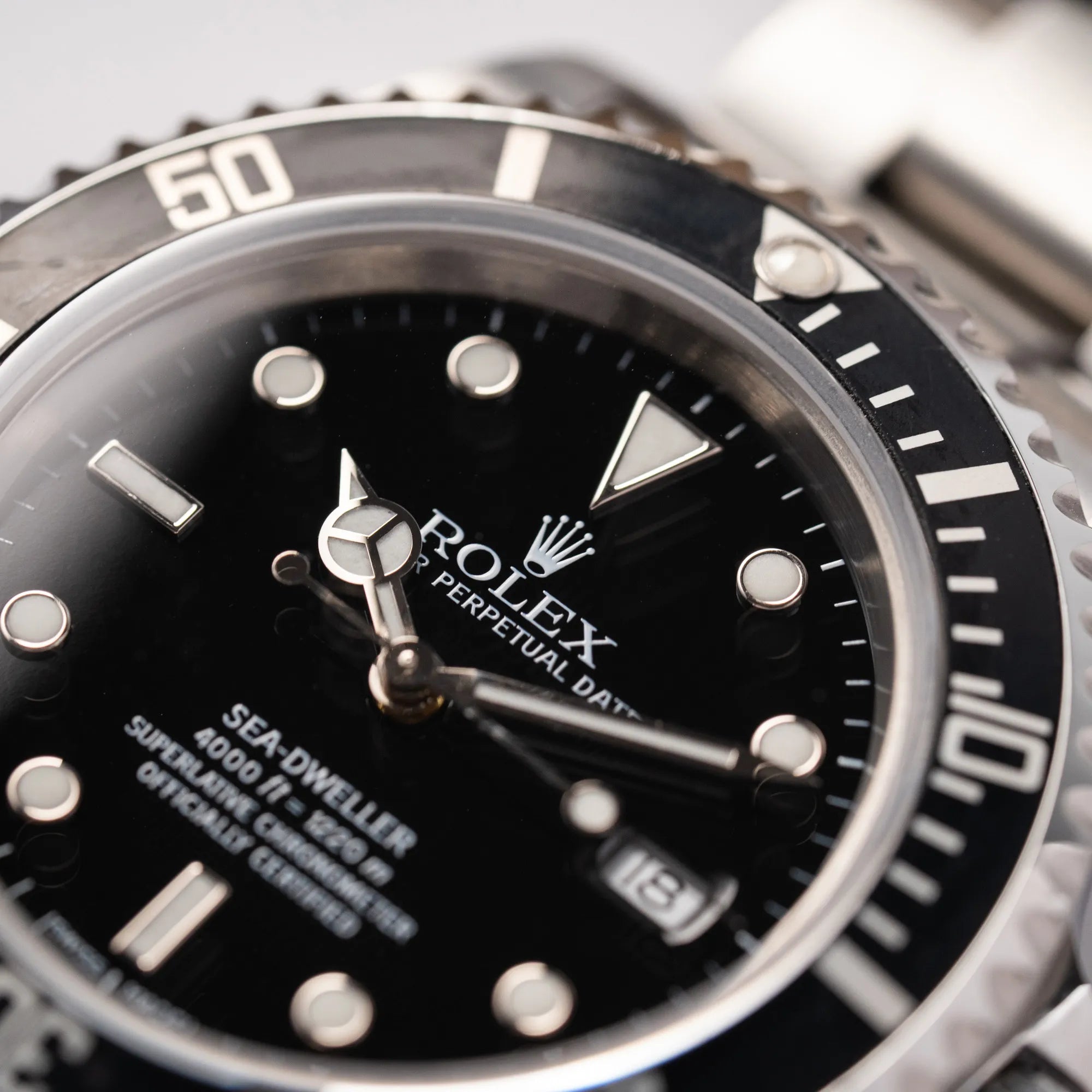 Sea-Dweller 4000 | 16600 | Box & Papers | Service | LC100