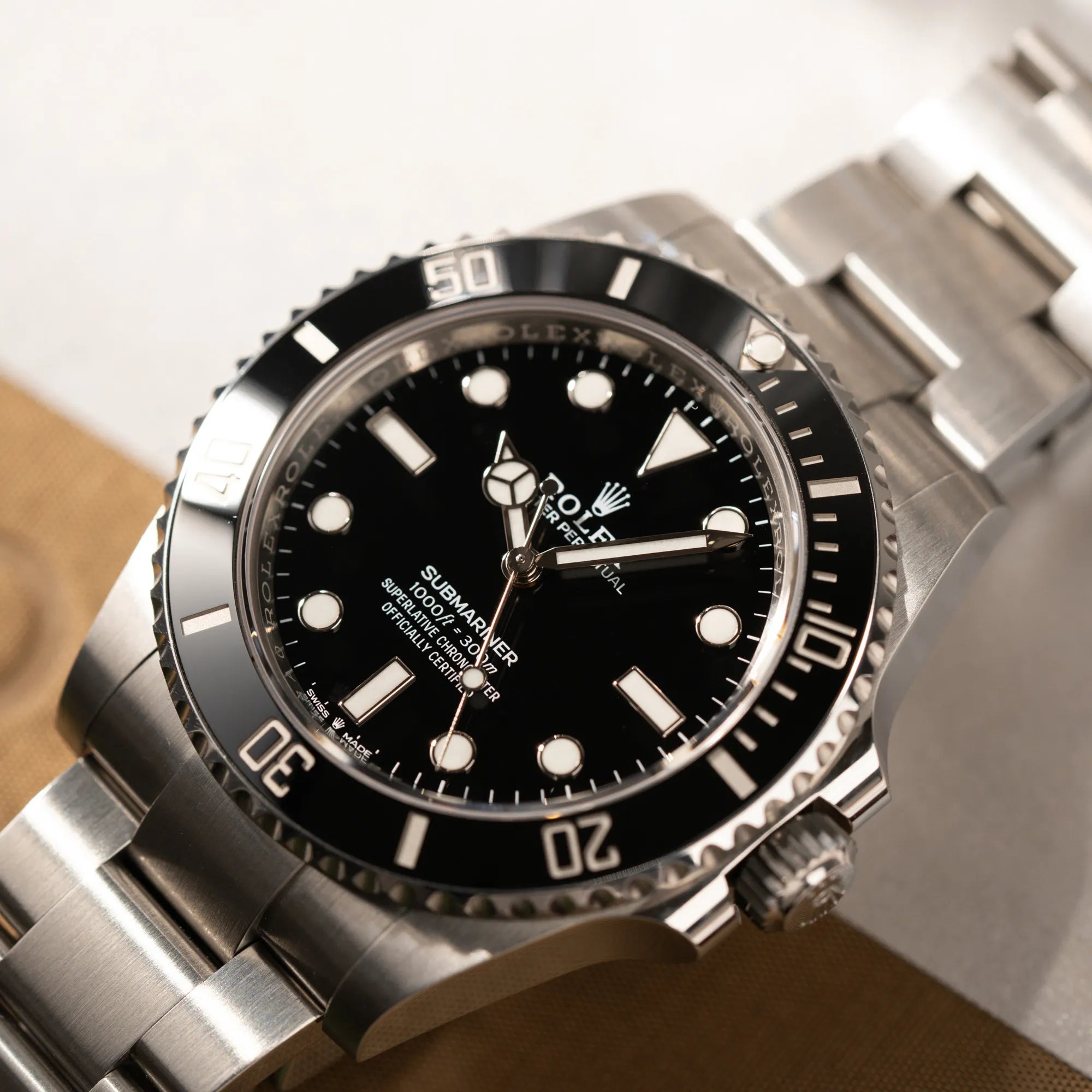 Submariner No Date | 124060 | Box & Papiere 2023 Wempe