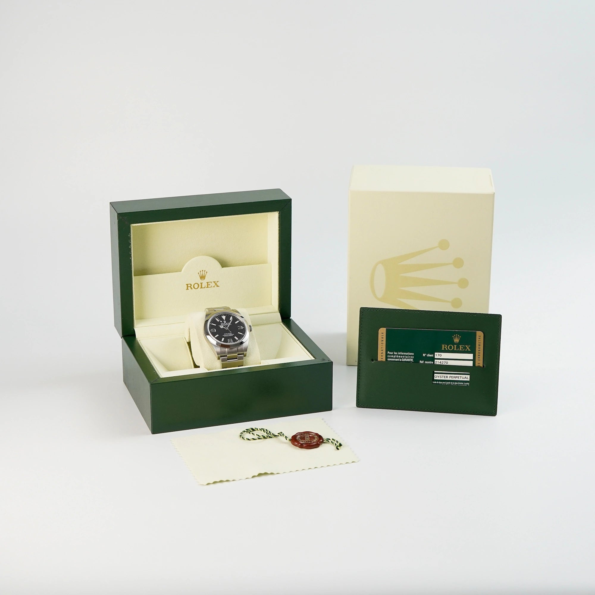 Kompletter Lieferumfang Rolex Explorer 1 mit dem 39mm Gehäuse und dem klassischen schwarzen Zifferblatt mit Box, Papieren und Hangtags
