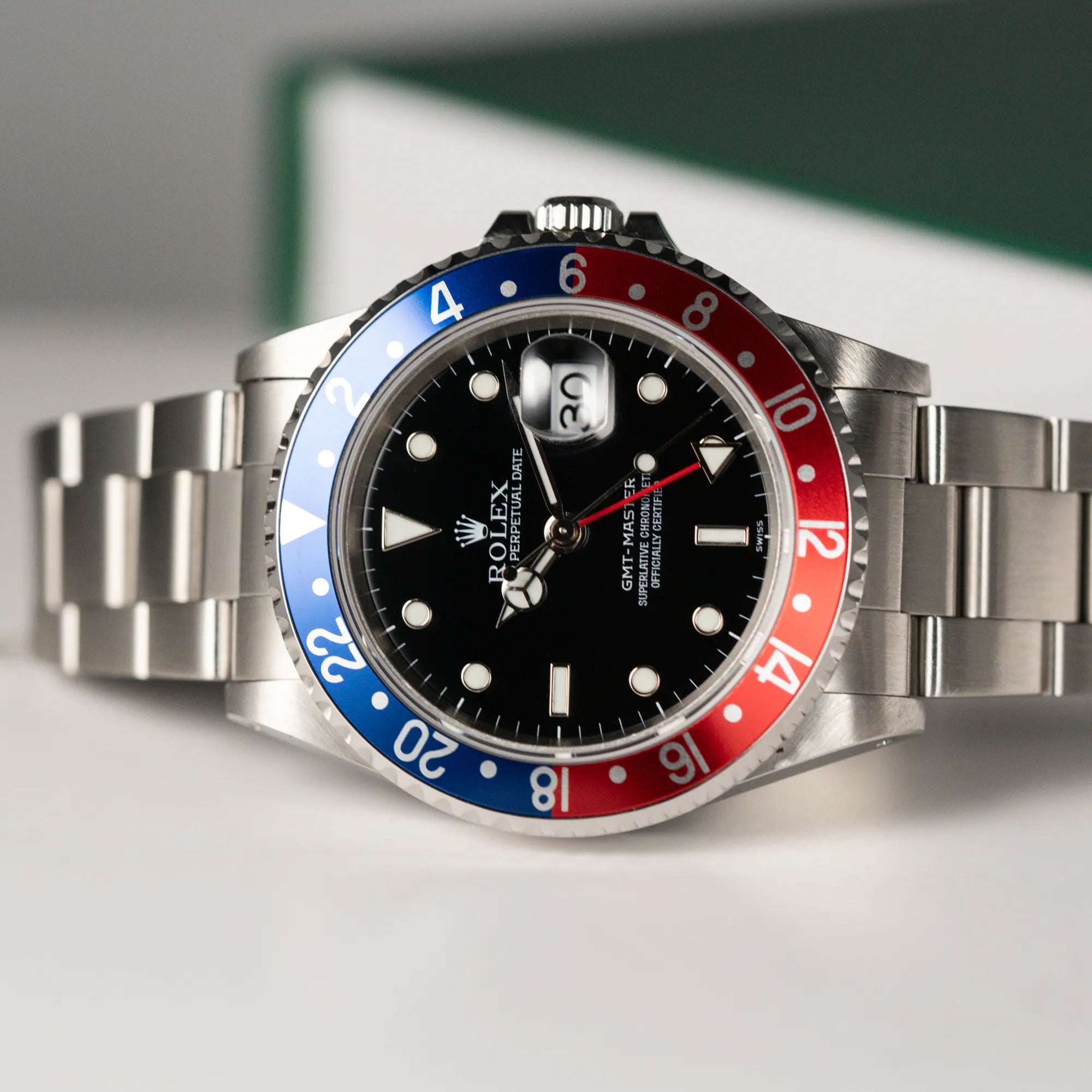 GMT Master Pepsi | 16700 | Box & Papers 1999 | Swiss only