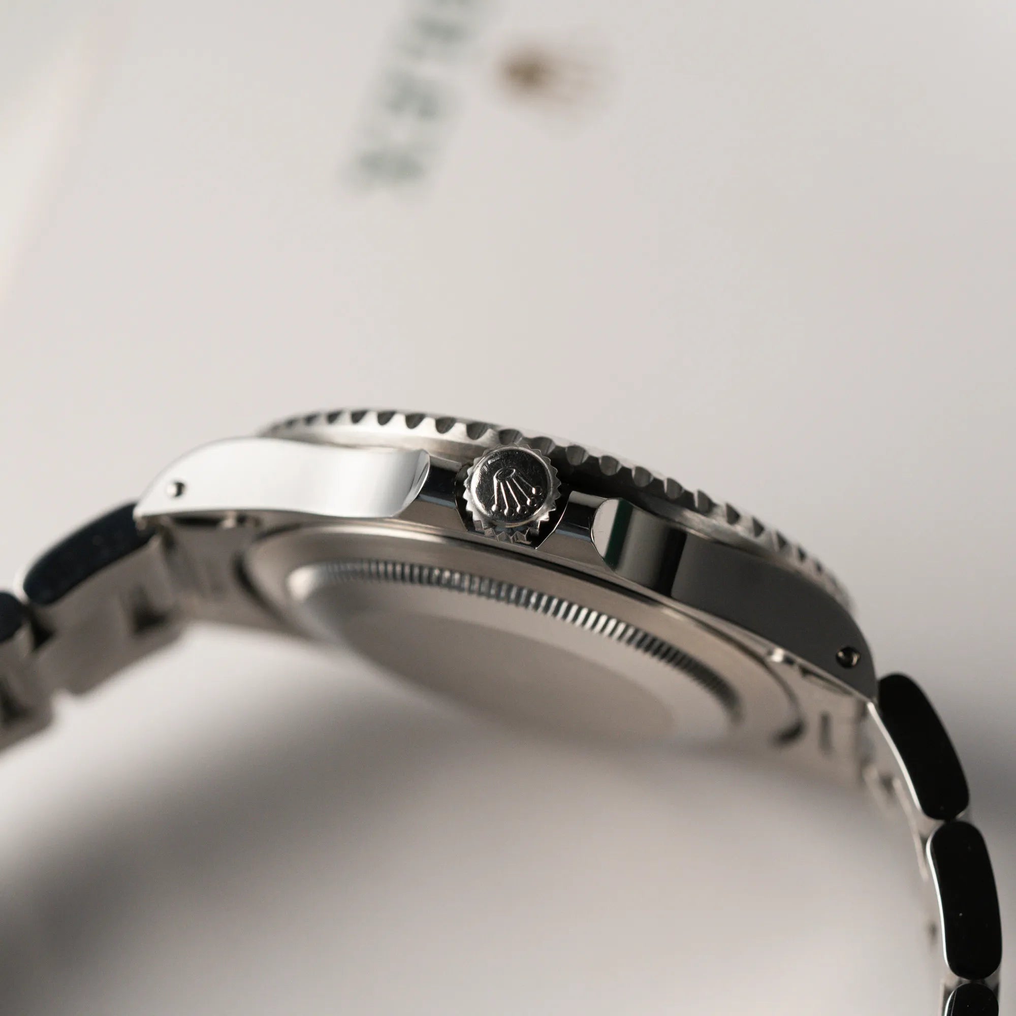 GMT Master Pepsi | 16700 | Box & Papers 1999 | Swiss only