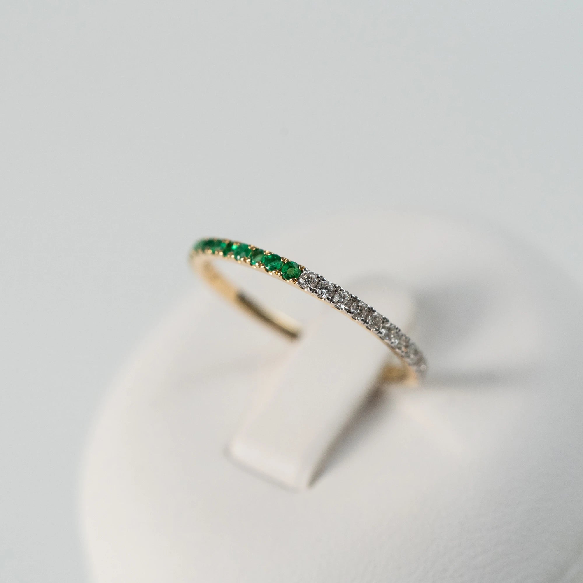 Memoire Ring | Smaragd & Brilliant