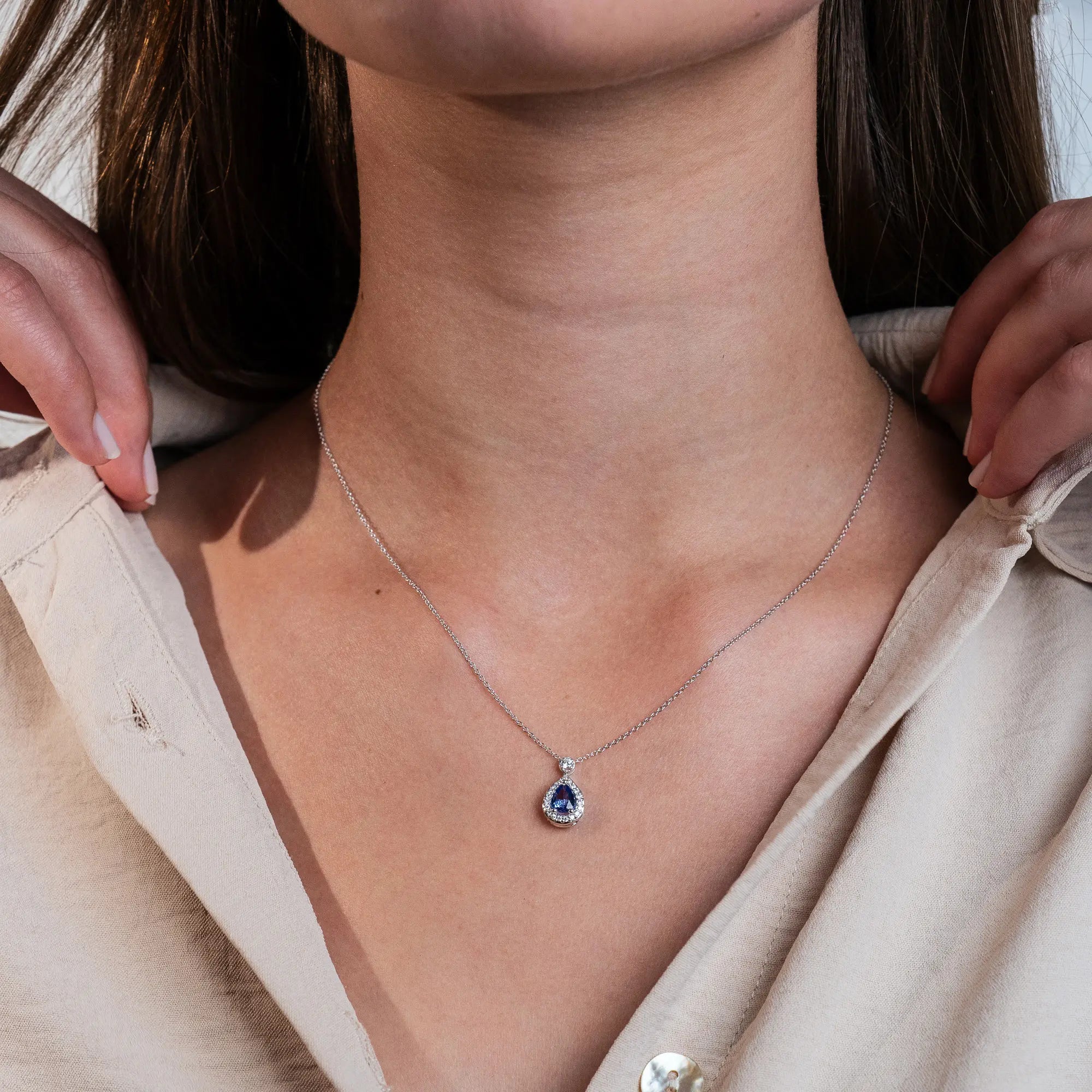 Weißgold-Collier mit blauem Tansanit und Brillanten | 18 Karat