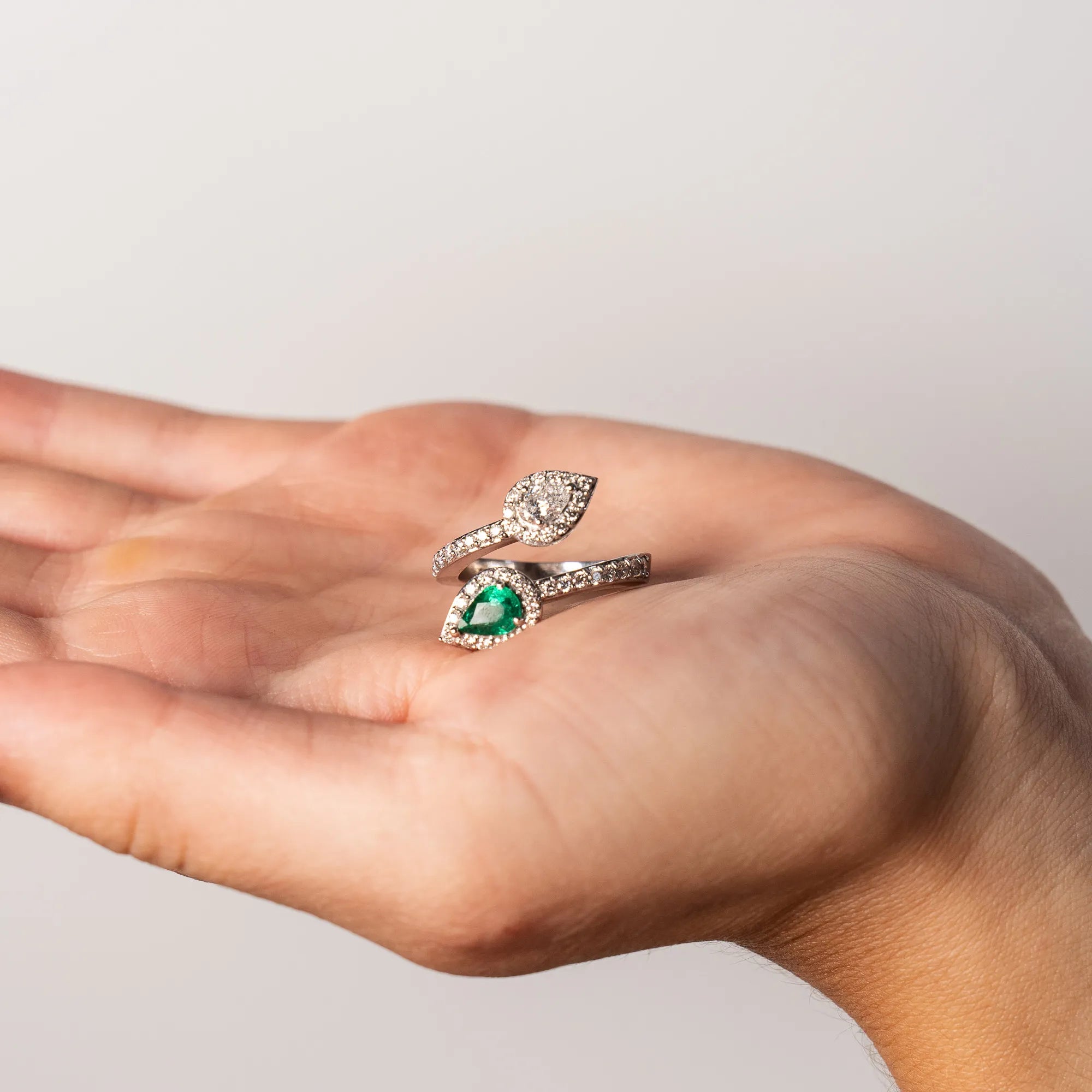 Emerald Diamond ring | 18ct white gold | Collezione Piazza di Spagna