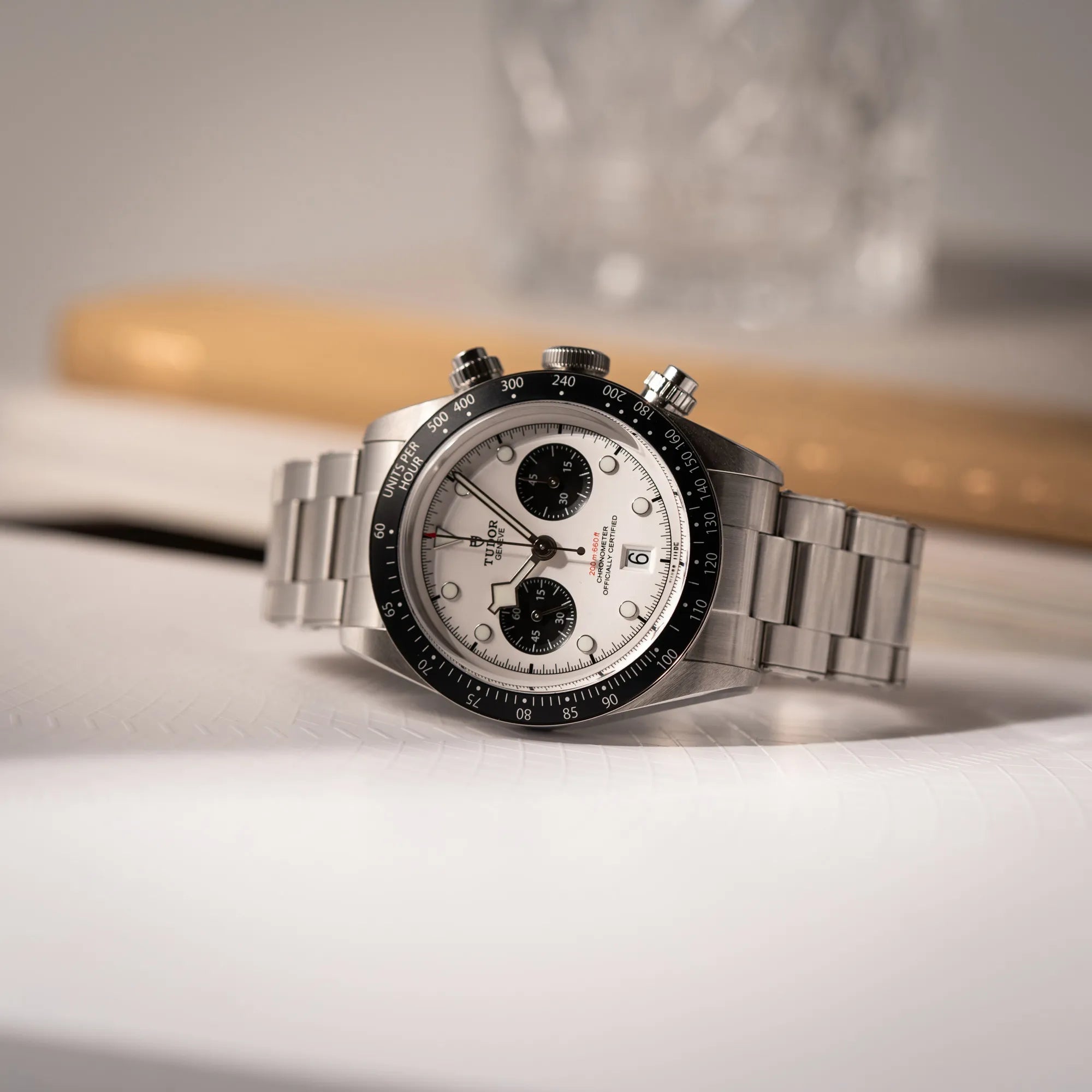 Tudor Black Bay Chronograph 79360N mit dem Panda-Zifferblatt in weiß mit schwarzen Totalisatoren