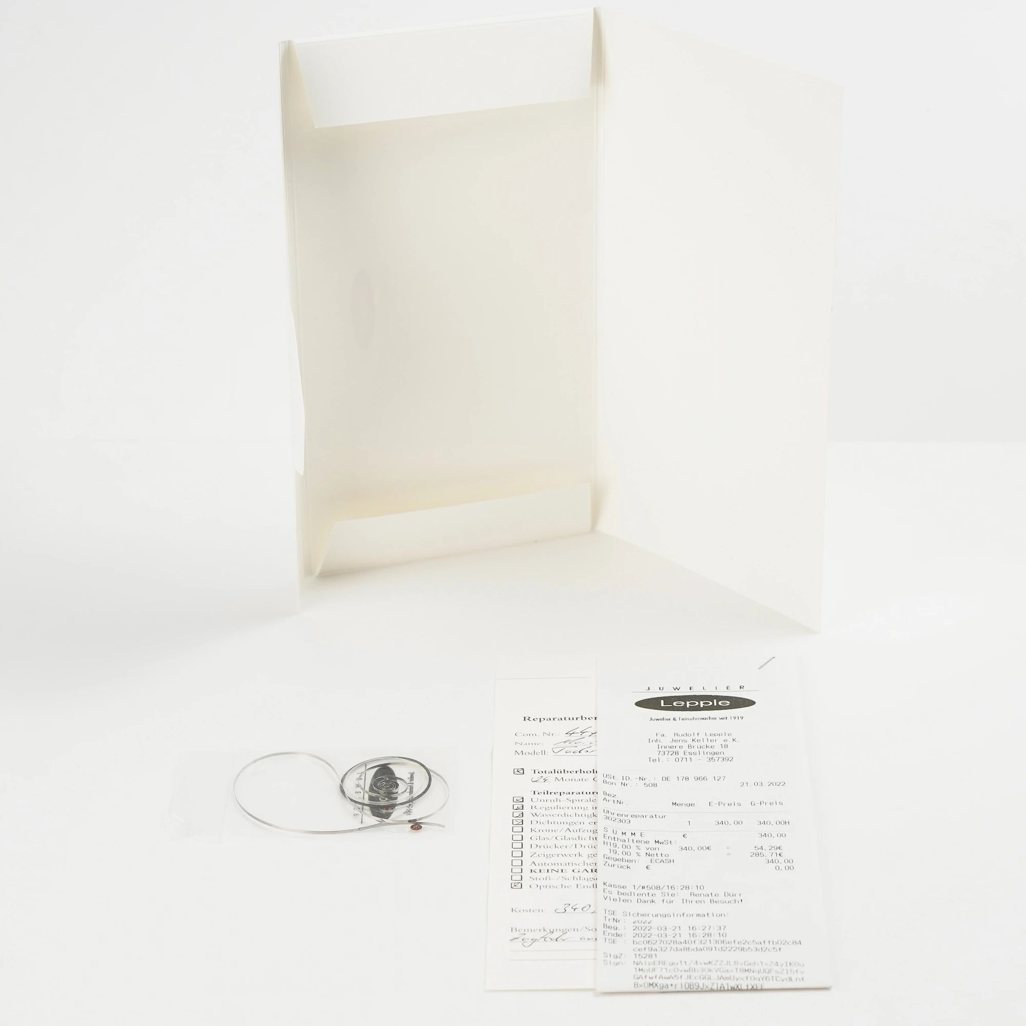 Service Beleg aus dem Jahr 2022 für die Tudor Hydronaut Prince Date, Referenz 89190, mit blauem Zifferblatt und blauer Lünette