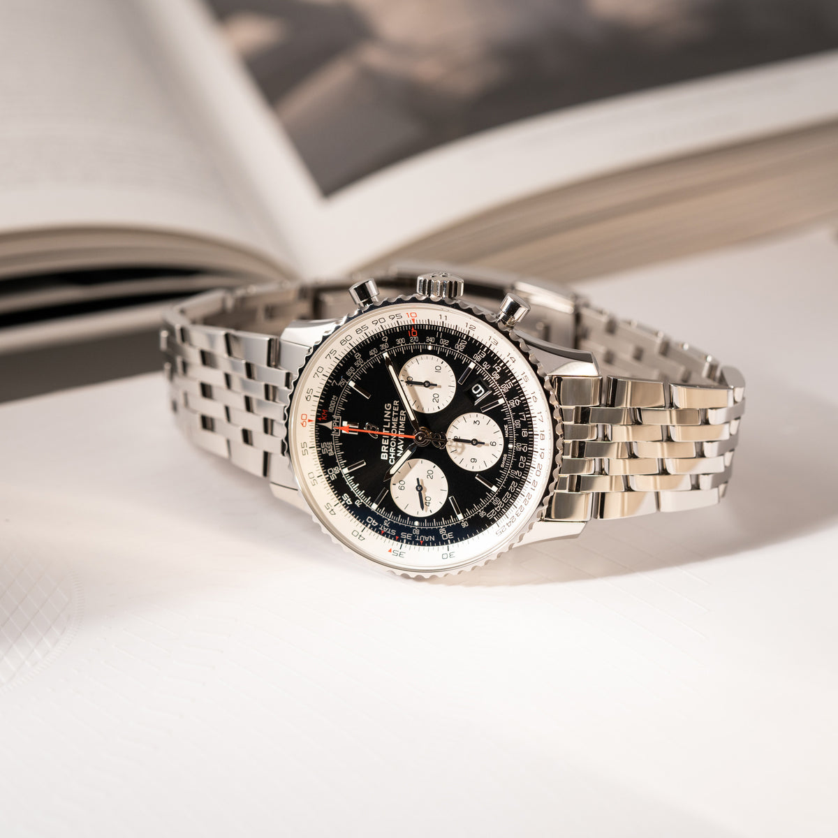 Breitling Navitimer B01 Chronograph | AB0121 | Box & Papiere 2021