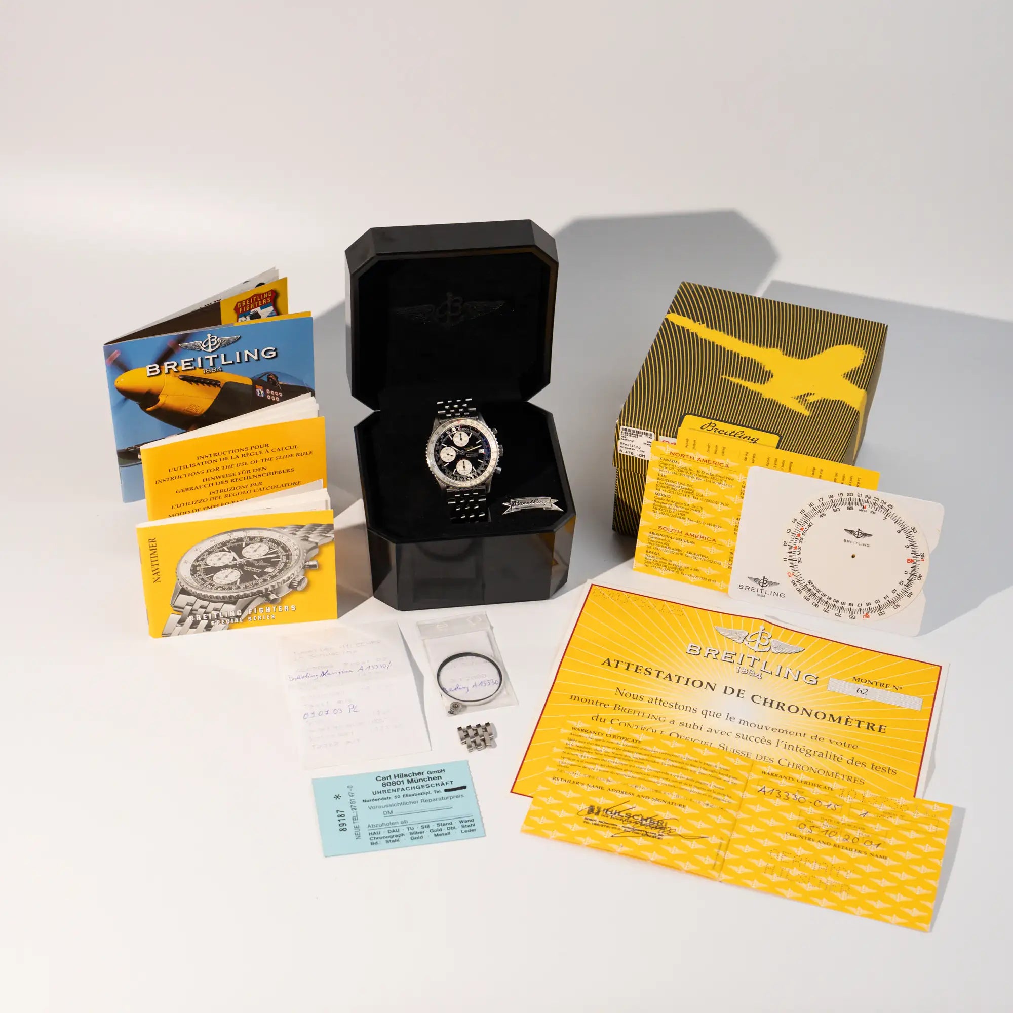 Breitling Navitimer Fighters Edition A13330  zusammen mit dem Lieferumfang als Full-set