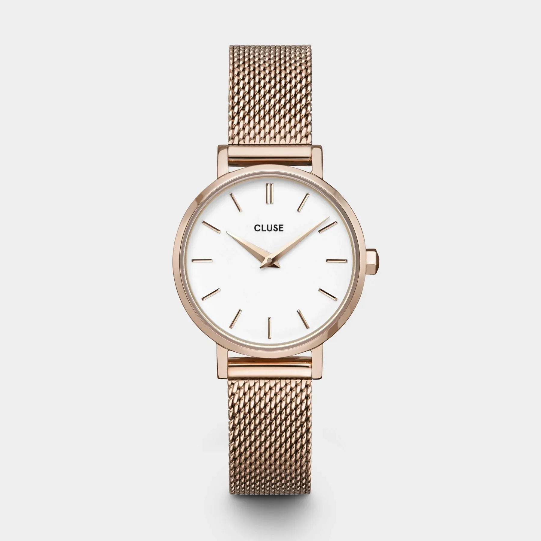 Frontale Ansicht der roségoldfarbenen Cluse Damenuhr Boho Chic der Referenz CW0101211003 mit weißem Zifferblatt an einem roségoldfarbenem Mesh-Armband