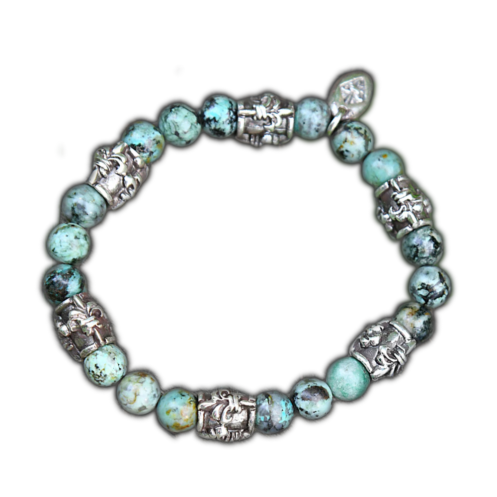 Frontale Ansicht des Elfcraft Armbands mit Kugeln aus afrikanischem Türkis und silbernen Hülsen, die mit Lilien-Details verziert sind