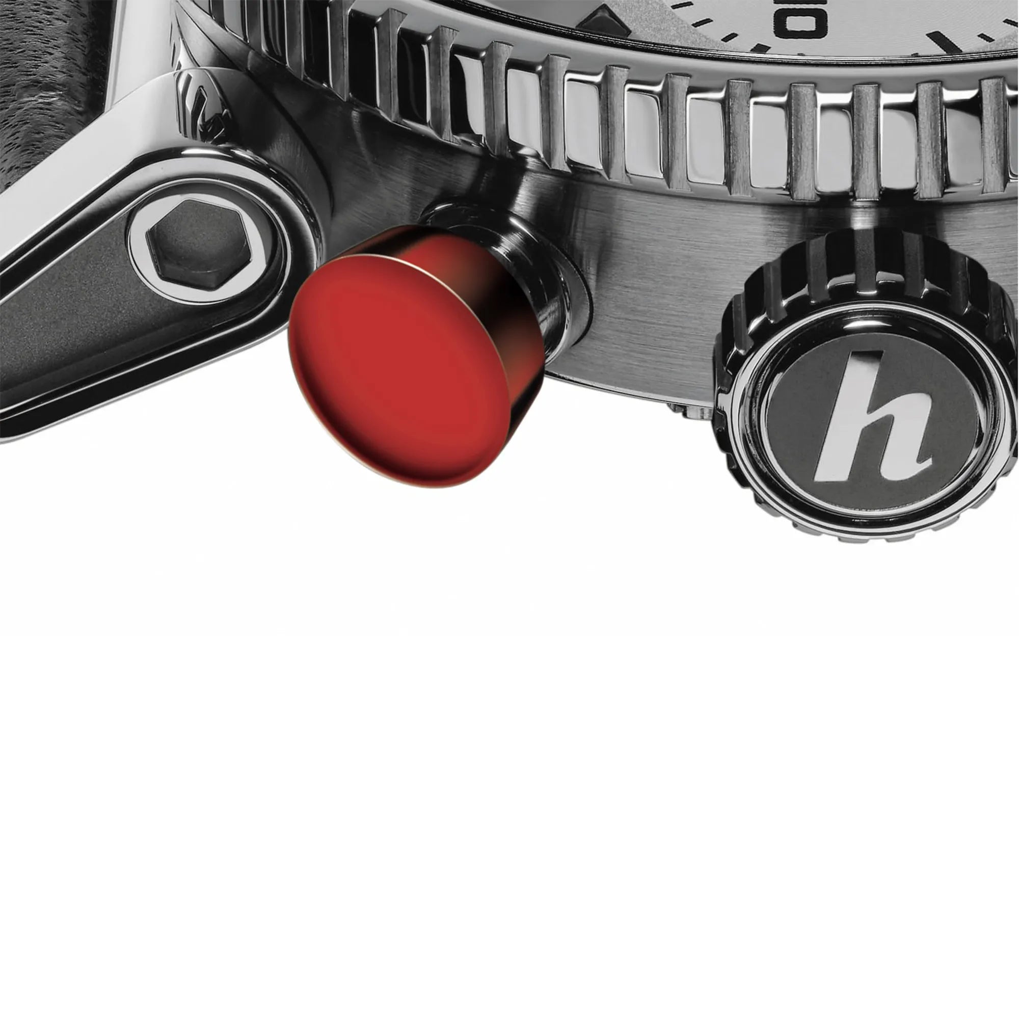 Detailaufnahme des roten Drückers von dem Hanhart Primus Racer mit schwarzem Zifferblatt am schwarzen Lederband