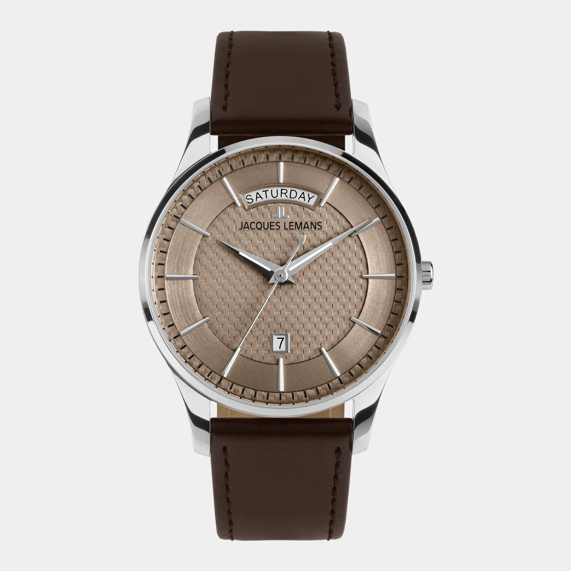 Frontale Ansicht der Jacques Lemans 1-2193K Derby Armbanduhr mit Tages und Datumsanzeige, welche farblich abgestimmt ist durch ein bronzefarbenes Zifferblatt und ein braunes Lederband