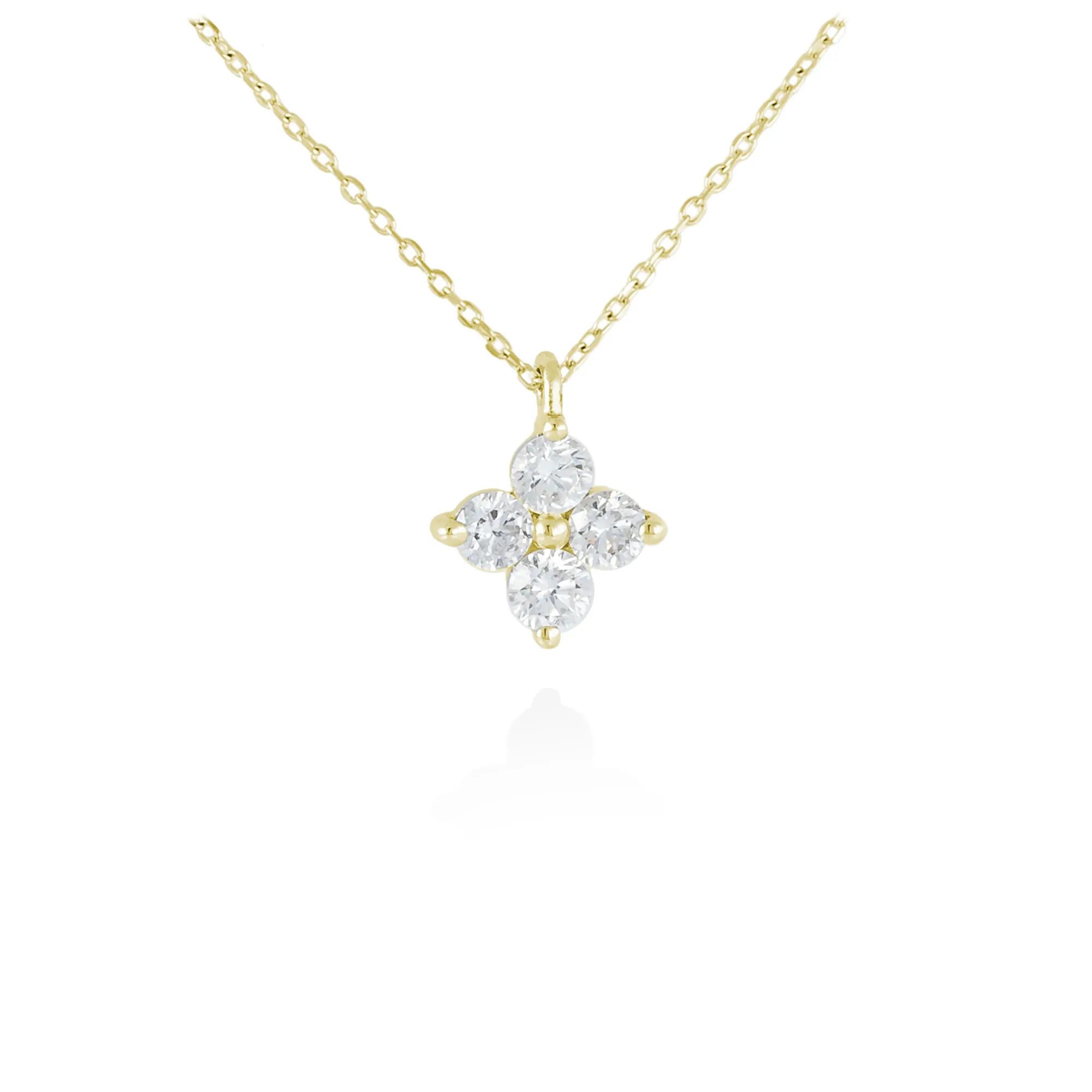 Produktfotografie des Marina Garcia Colliers A2407GA42 aus Gelbgold mit einem Anhänger der 4 Diamanten fasst und an eine Blume erinnert