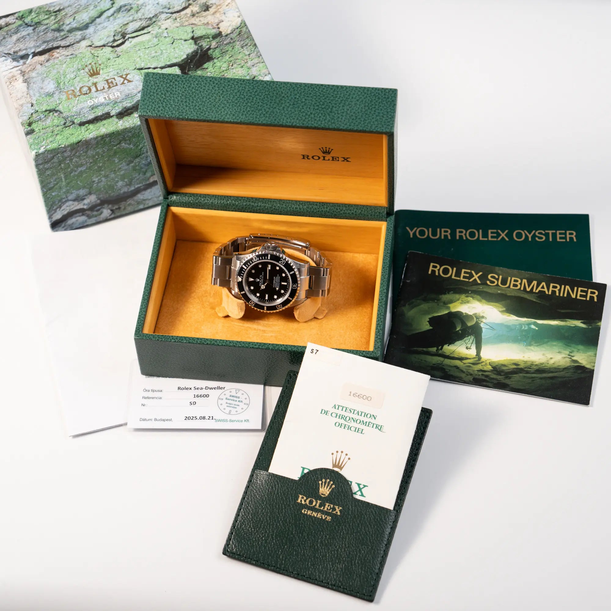 Sea-Dweller 4000 | 16600 | Box & Papiere 1996 | Service 25