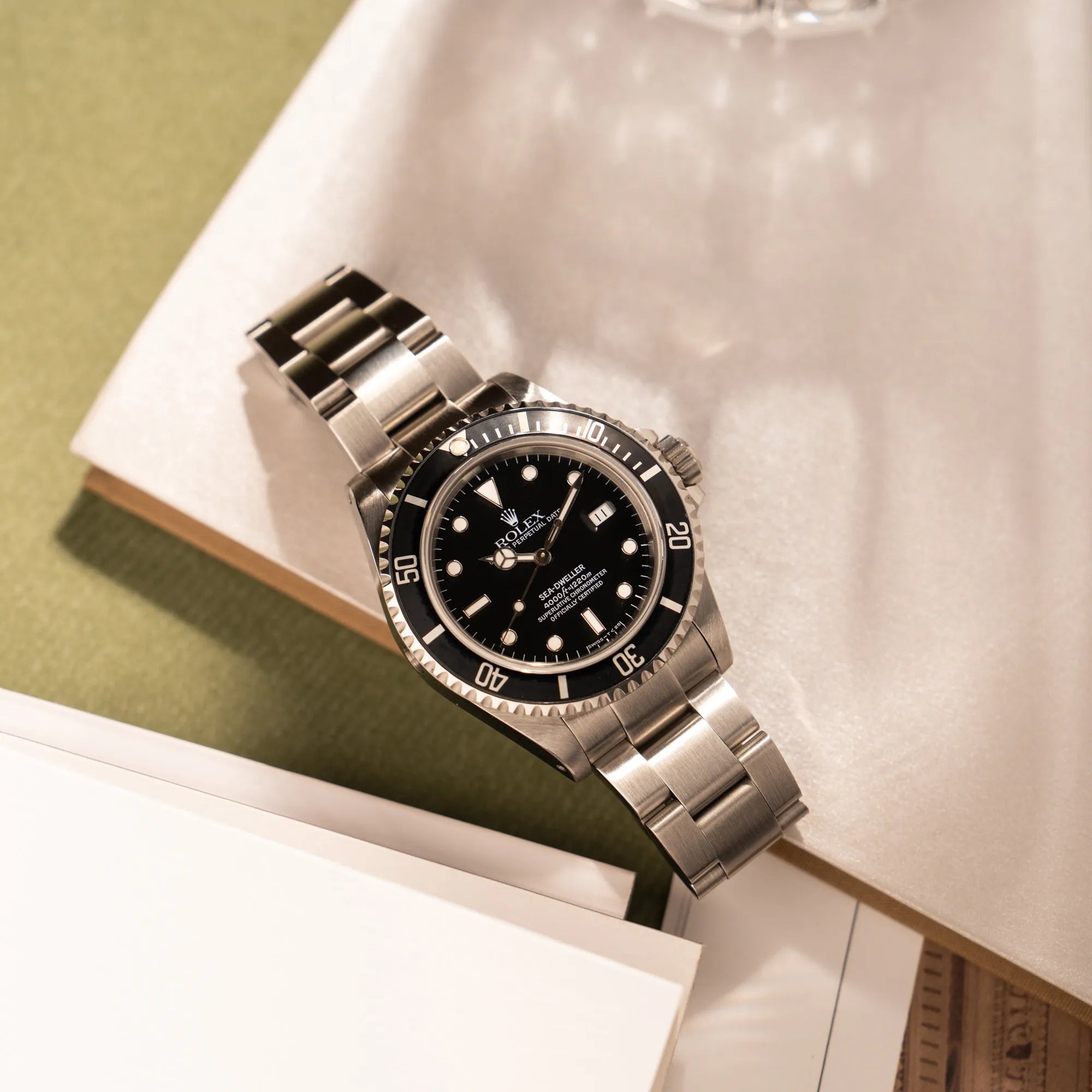 Sea-Dweller 4000 | 16600 | Box & Papiere 1996 | Service 25
