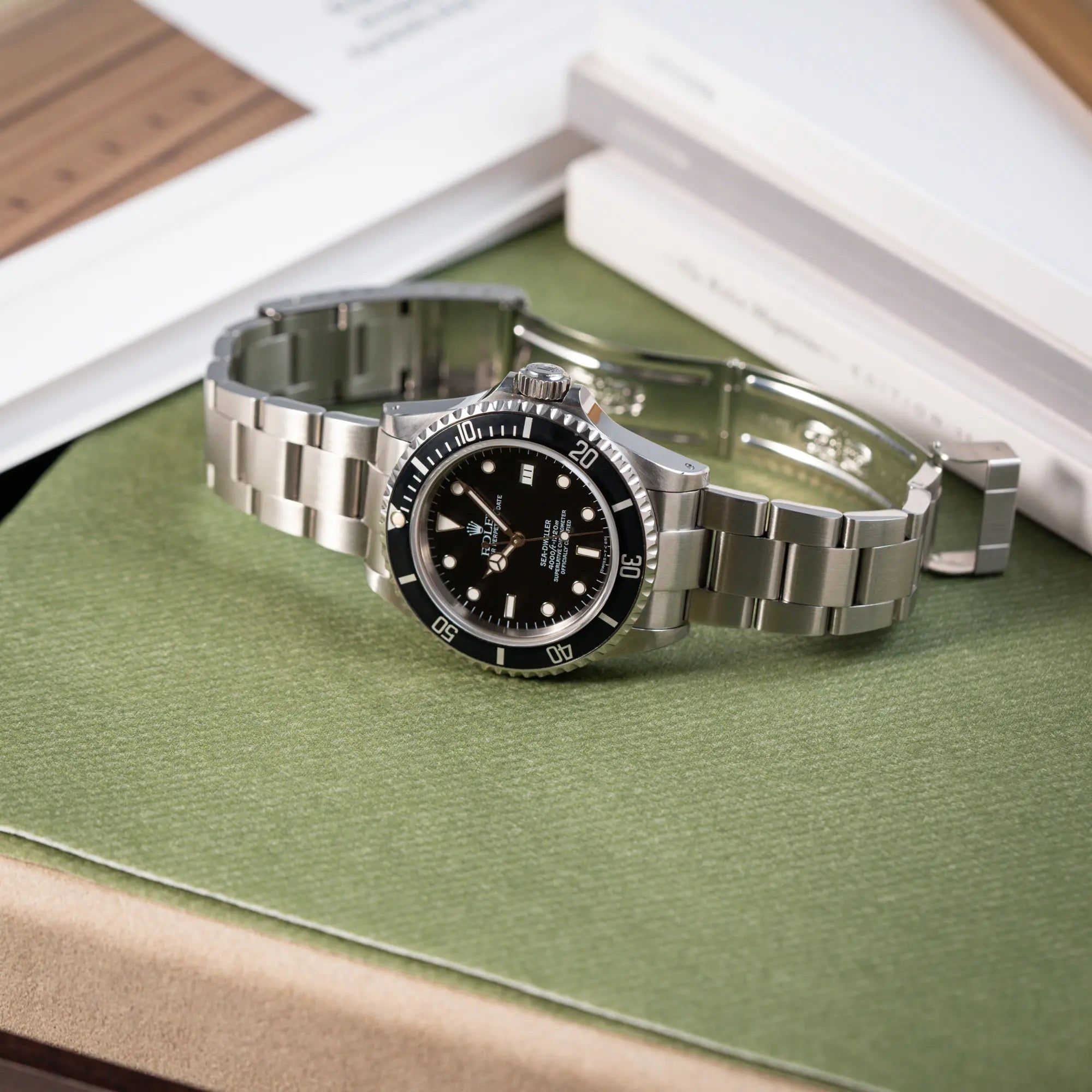Sea-Dweller 4000 | 16600 | Box & Papiere 1996 | Service 25