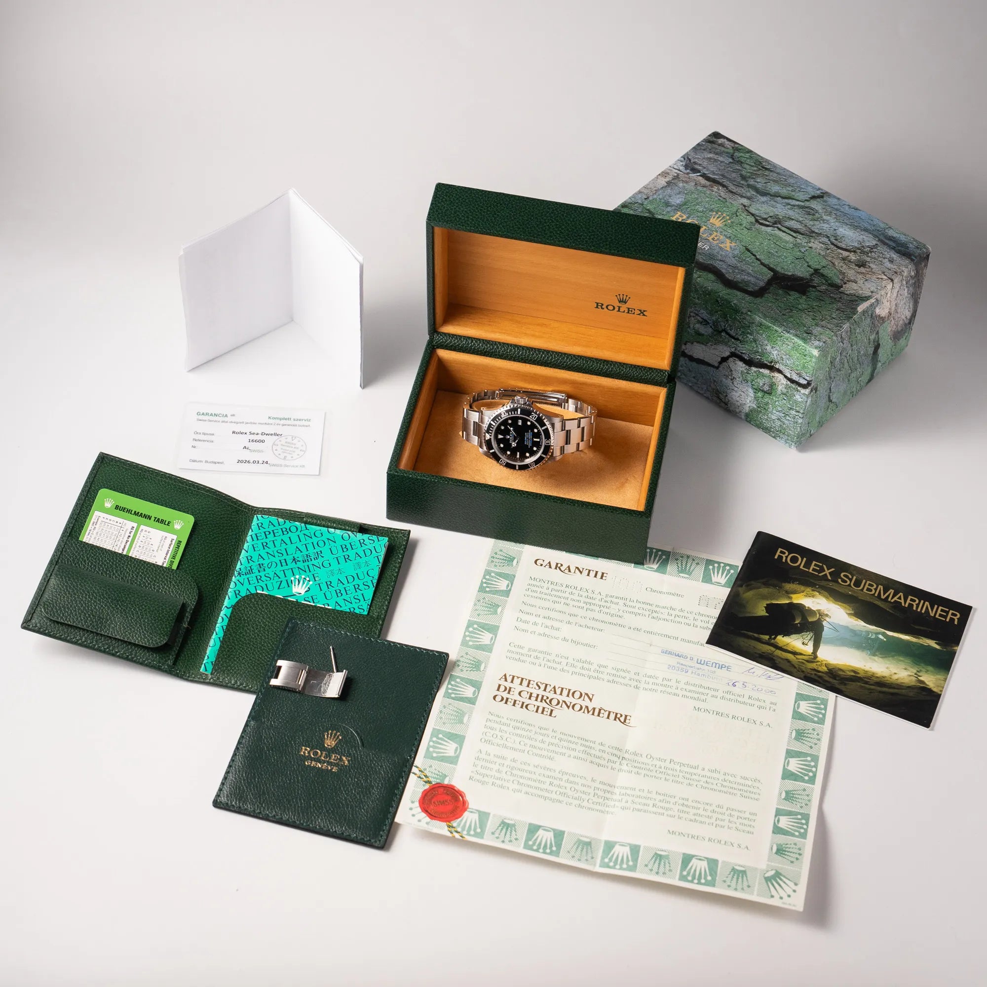 Sea-Dweller 4000 | 16600 | Box & Papers | Service | LC100