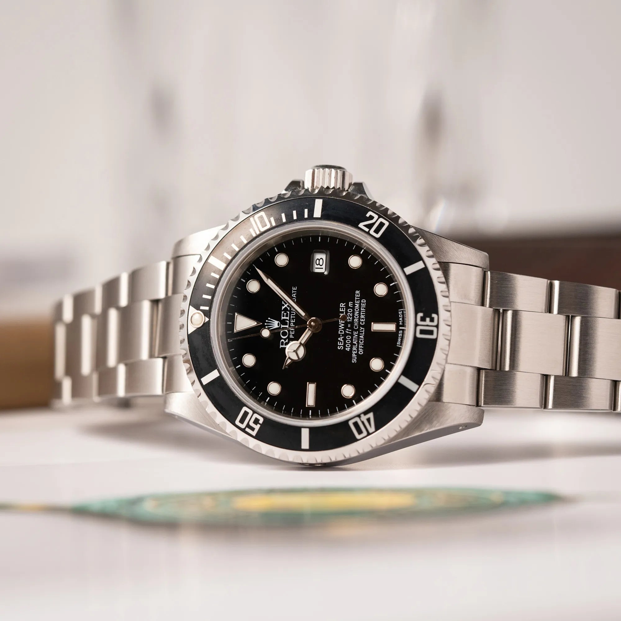 Sea-Dweller 4000 | 16600 | Box & Papers | Service | LC100
