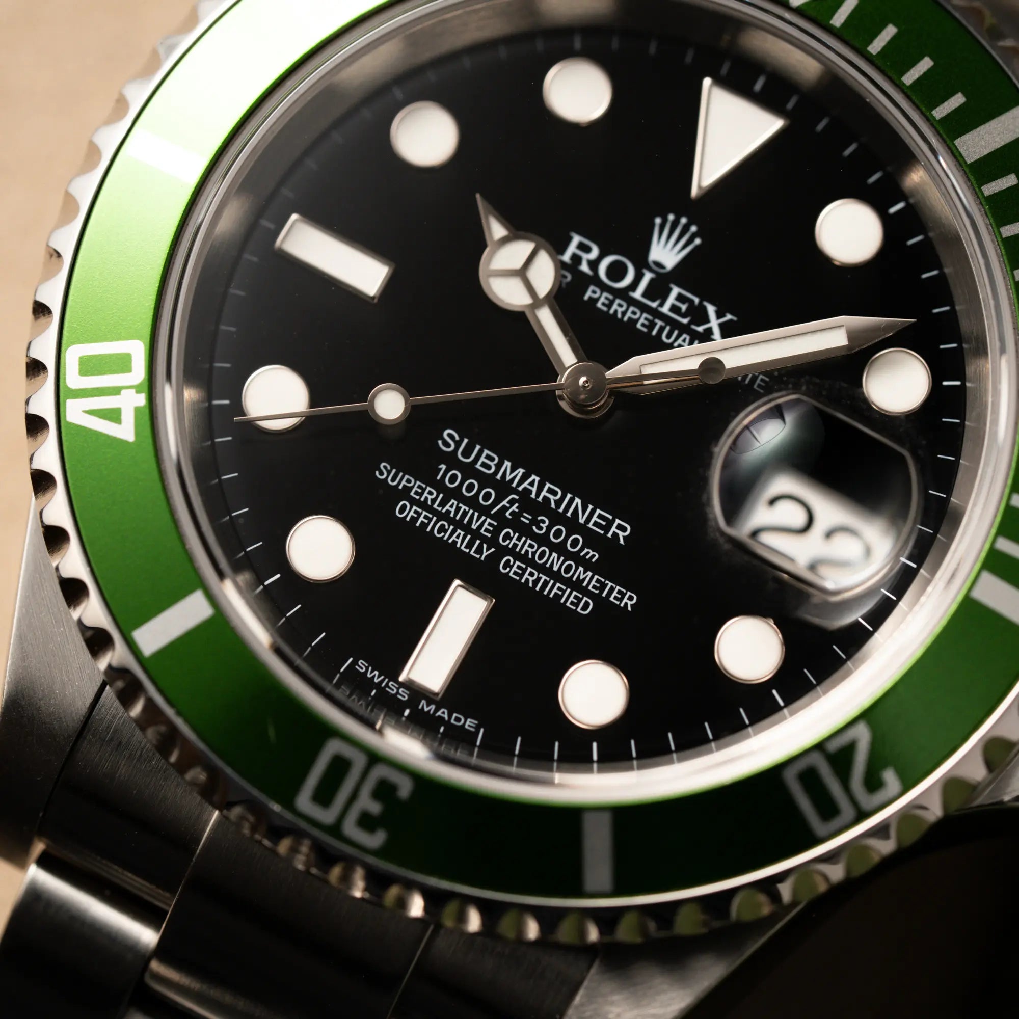 Submariner Date "Kermit" | 16610LV | Full-Set Service 21