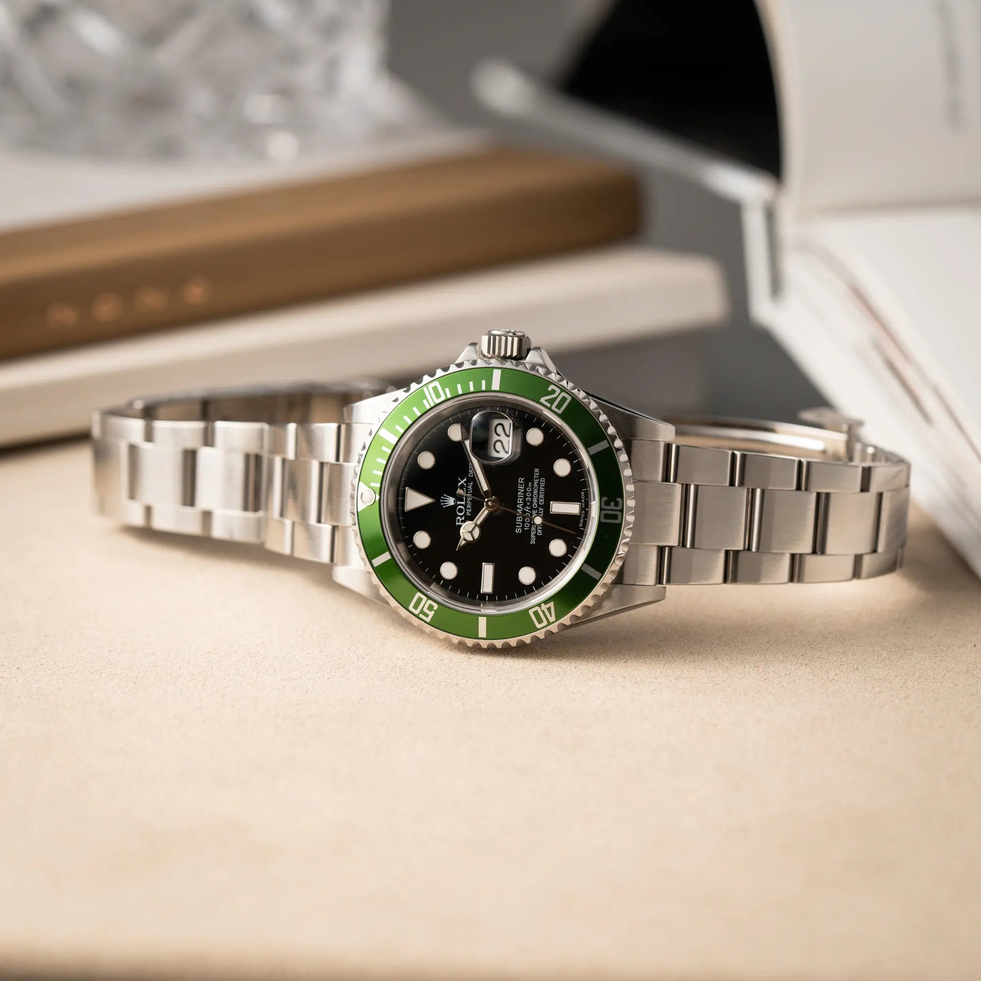 Submariner Date "Kermit" | 16610LV | Full-Set Service 21