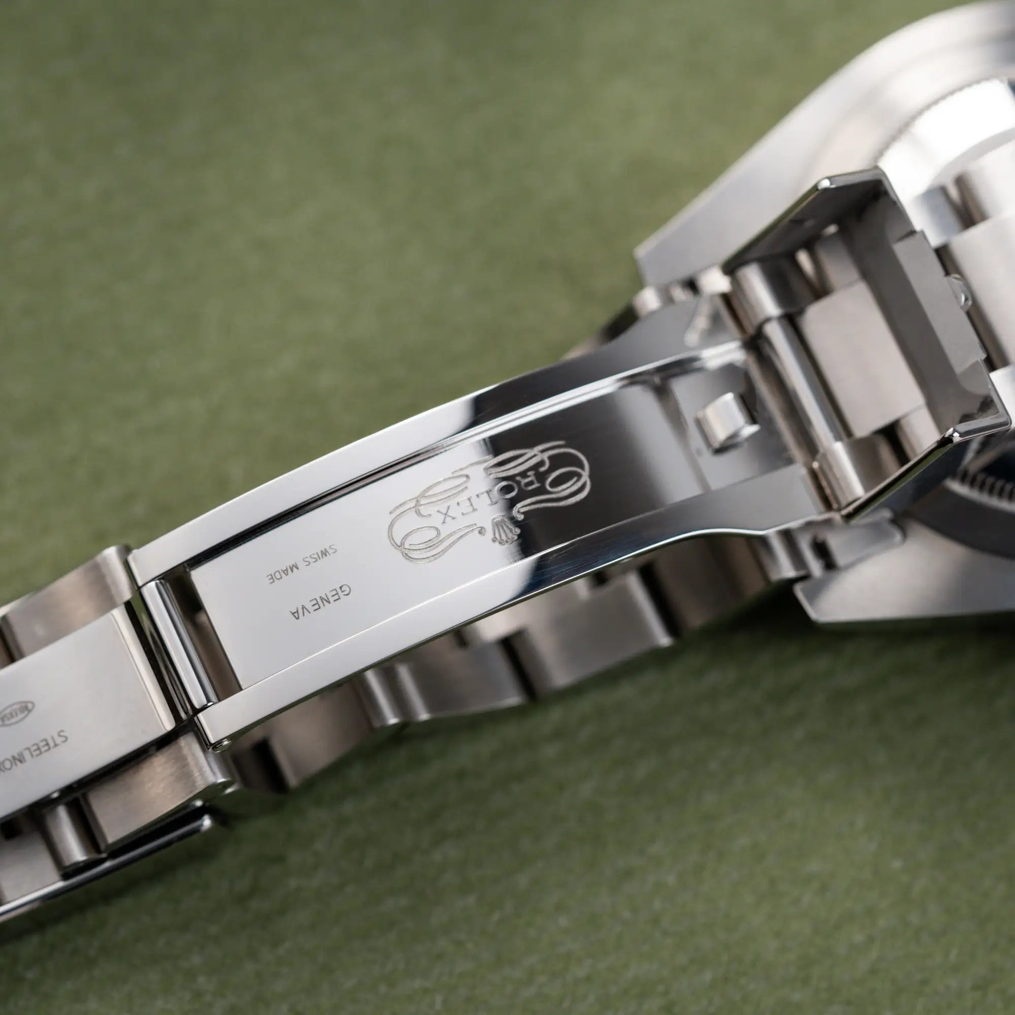 Submariner No Date | 124060 | Box & Papiere 2023 Wempe