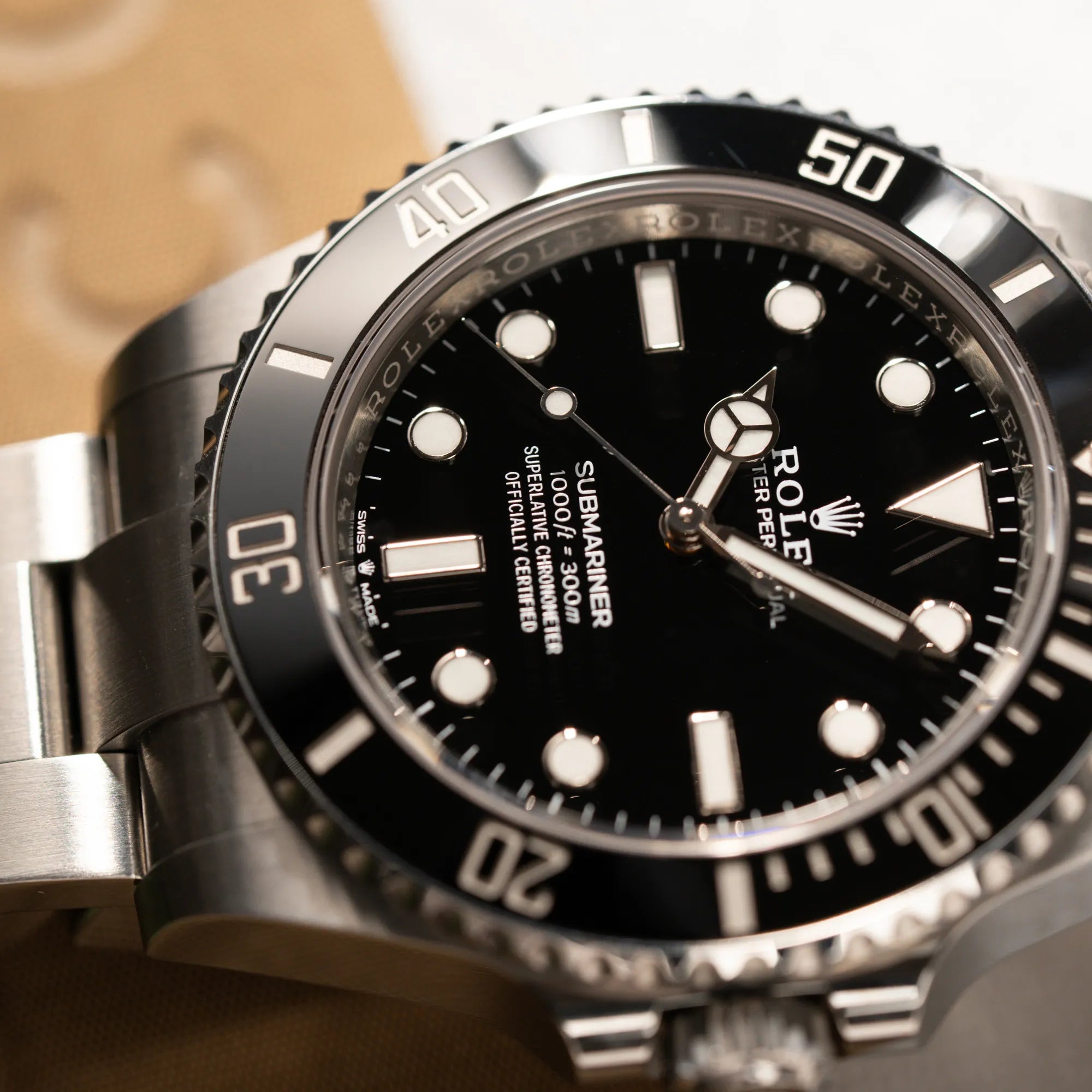 Submariner No Date | 124060 | Box & Papiere 2023 Wempe