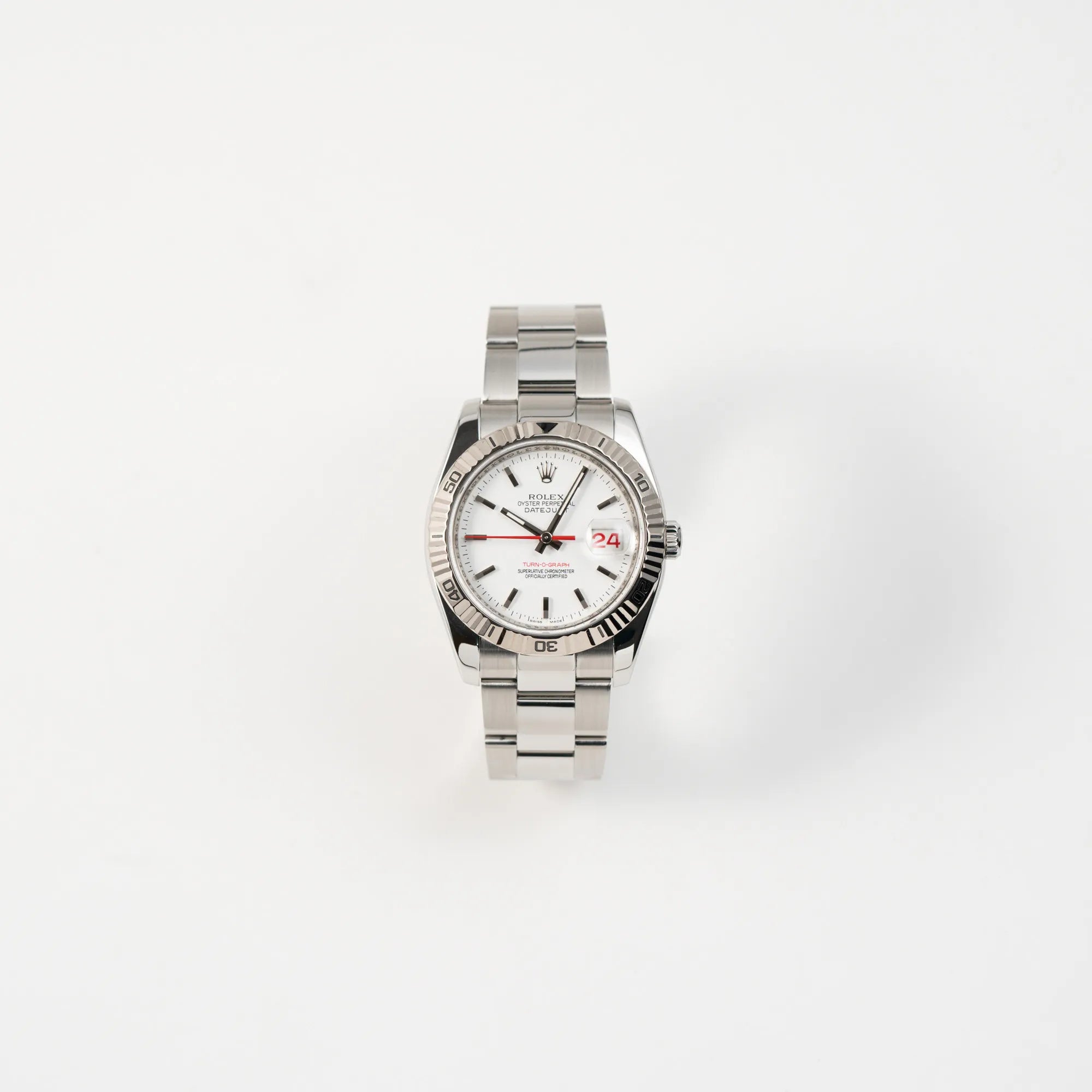 Frontale Ansicht der Rolex  Datejust Turn-O-Graph 116264 in 36 mm mit dem weißen Zifferblatt und dem roten Sekundenzeiger 
