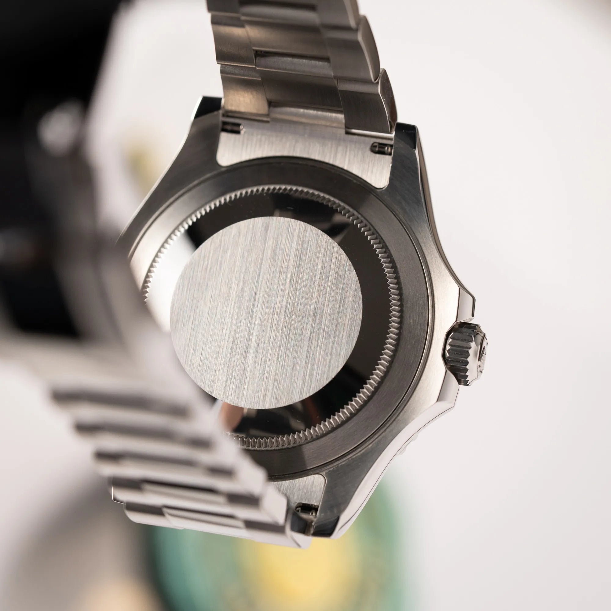 Gehäuseboden der Rolex Yacht-Master 40 der Referenz 126622 mit der Platin-Lünette in der blauen Zifferblatt-Variante