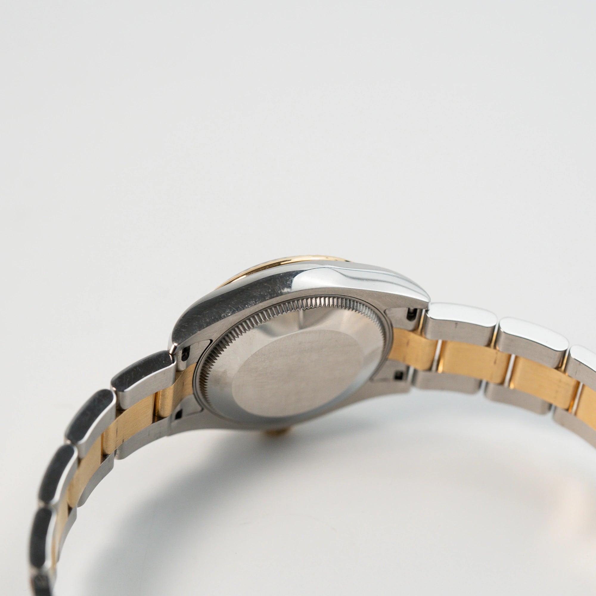 Seitliches Gehäuse und Gehäuseboden der Rolex Datejust 31 mm für Ladies in Stahl-Gold