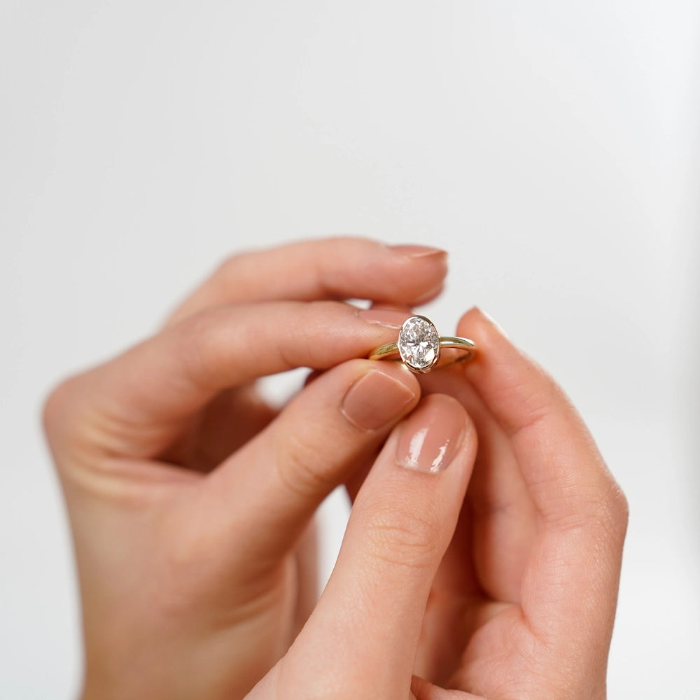 Verlobungsring Gleaming Love mit einem 2,05ct Labor Diamanten