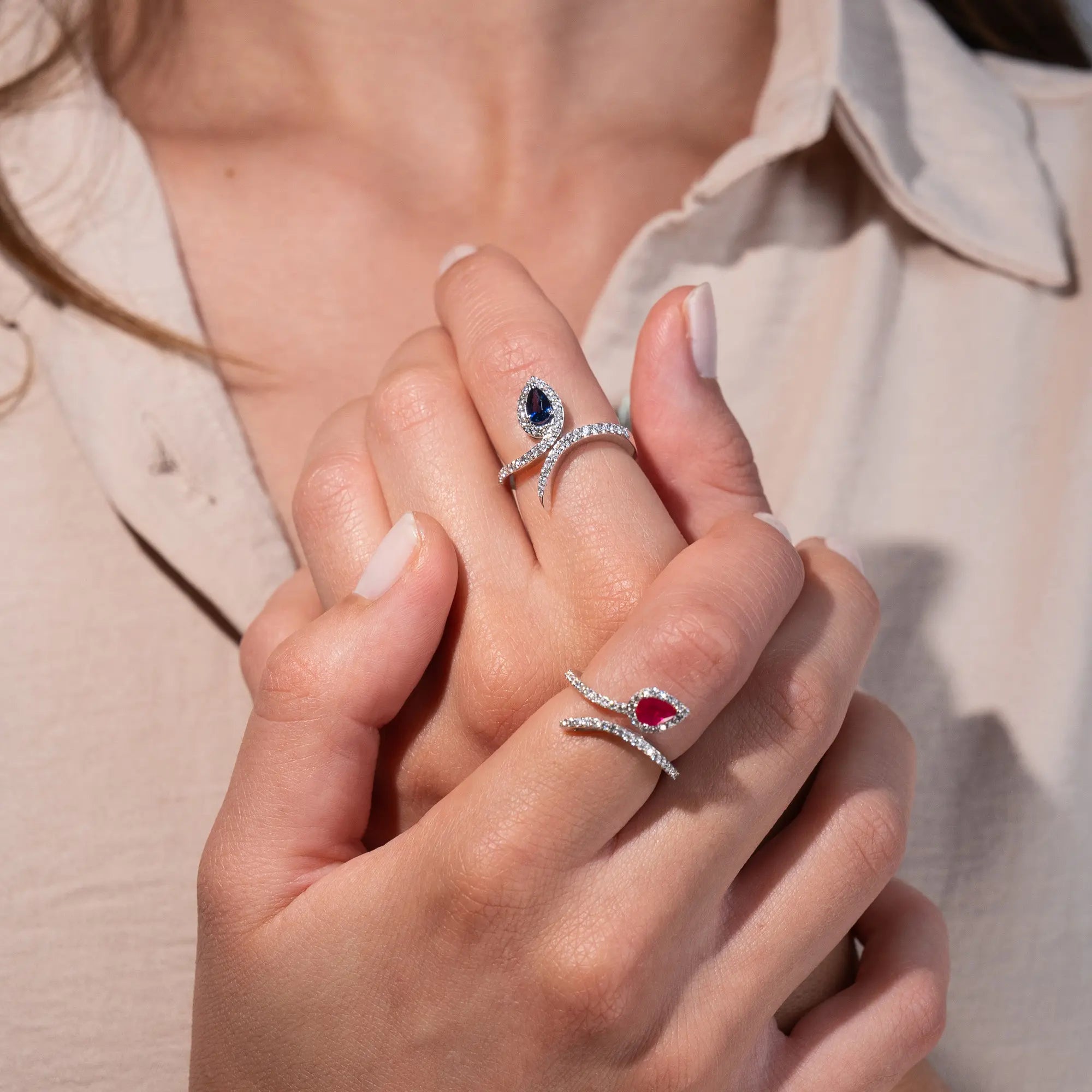 Ring with sapphire drops diamonds | 18 ct white gold