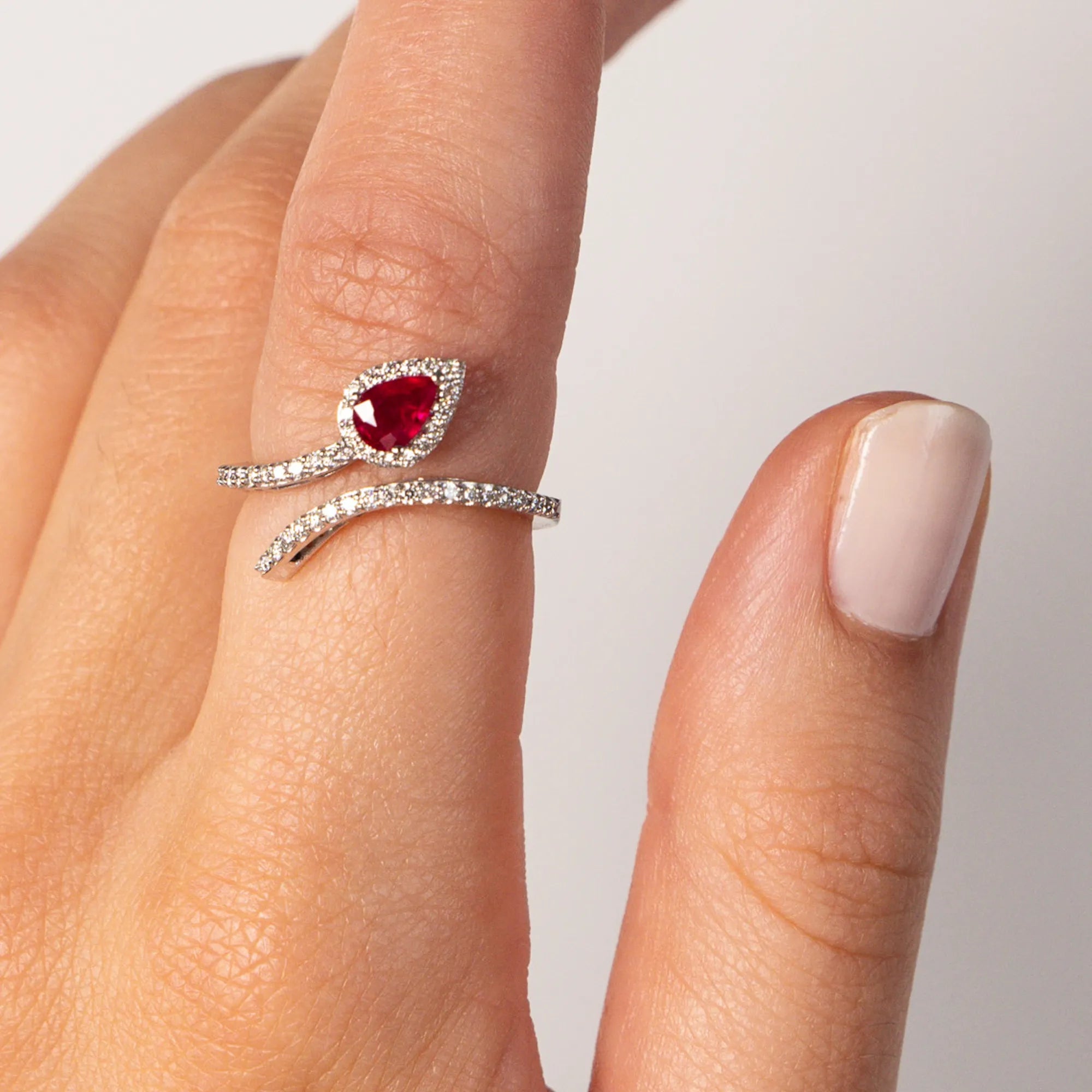 Ring with ruby drops and diamonds | 18ct white gold